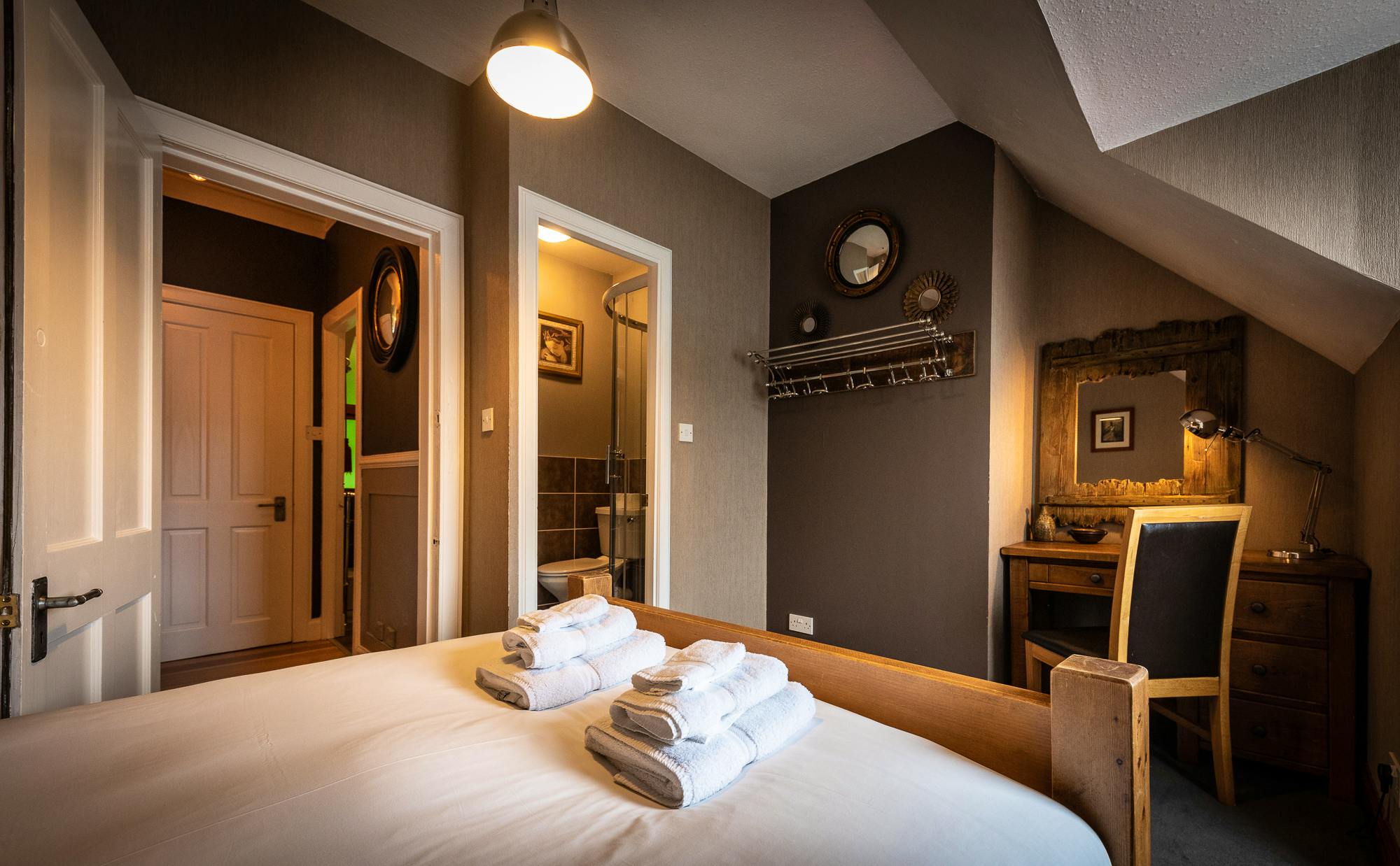 Quayside Lovely harbourfront apartment on Skye