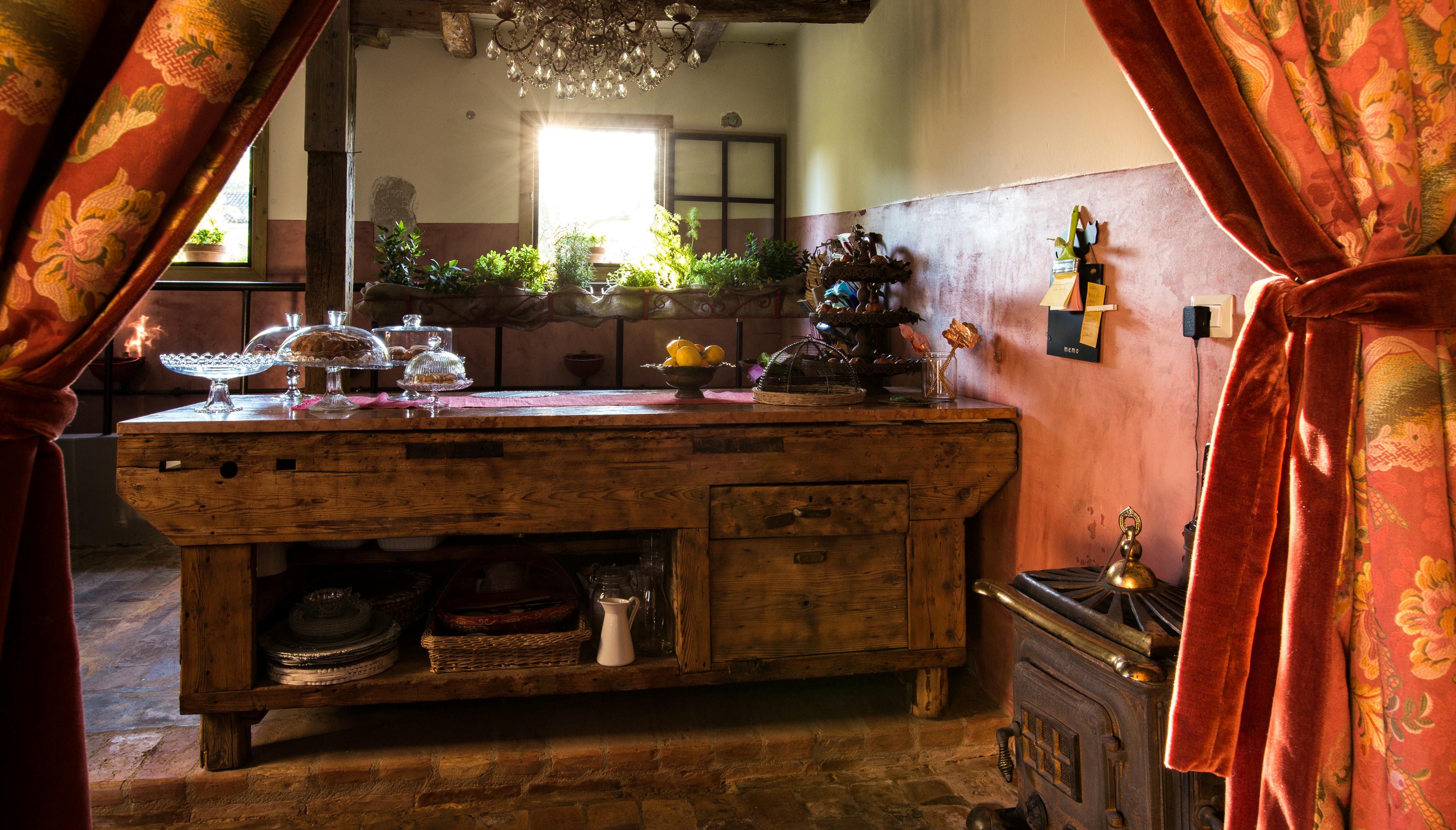 THE KITCHEN for Staff 