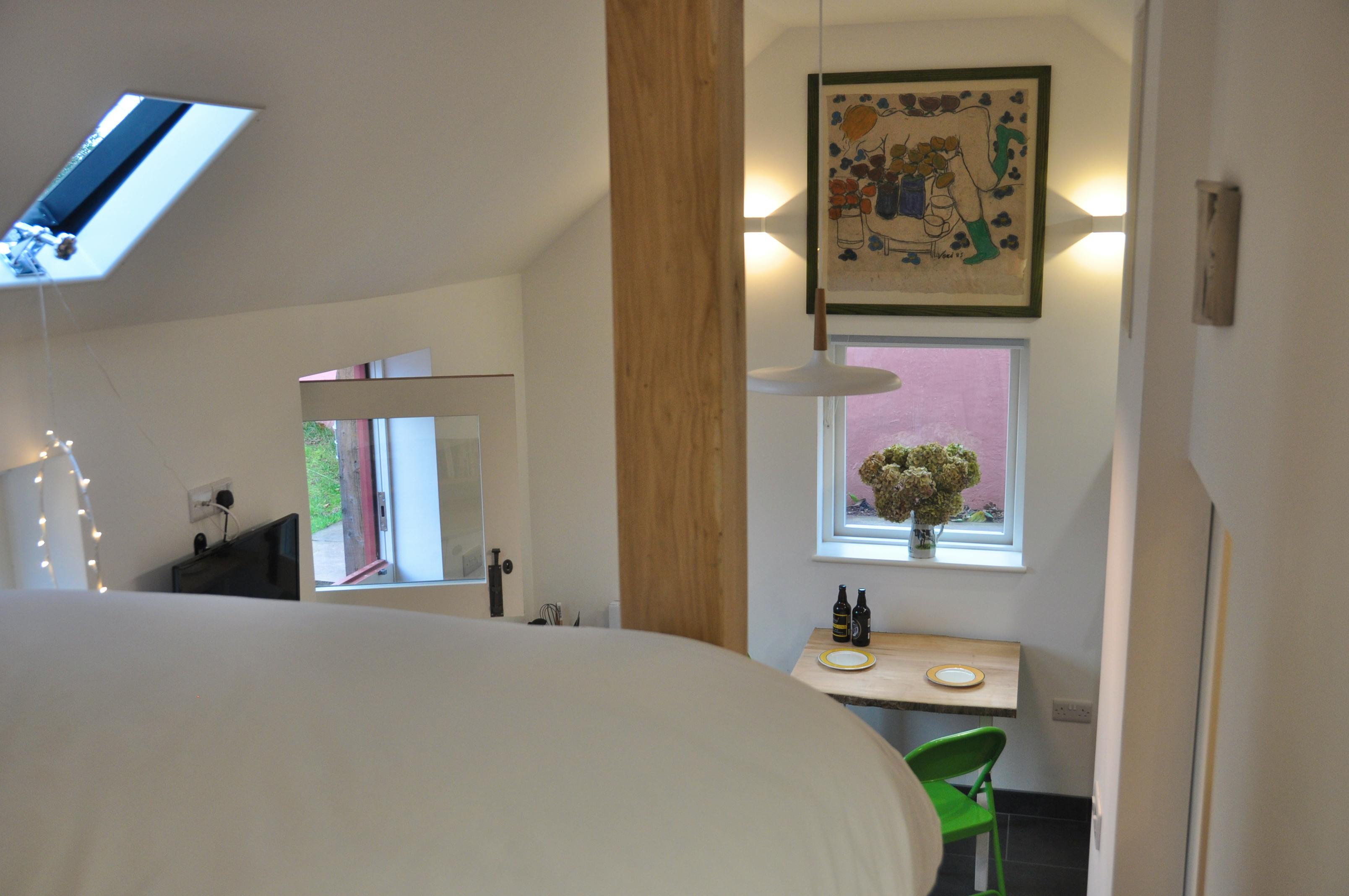Seren Cosy studio in the Wye Valley Seren Cosy studio in the Wye Valley