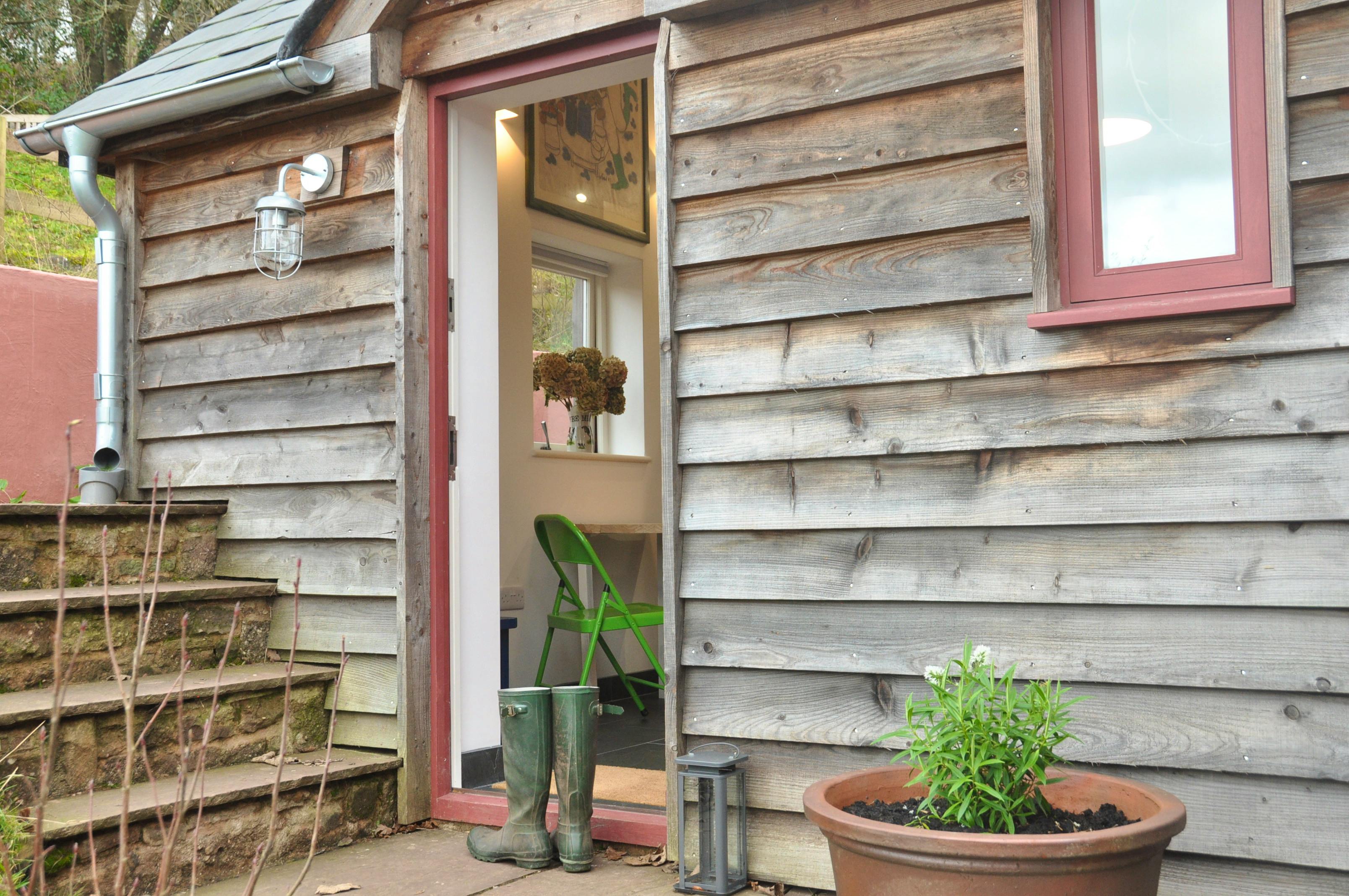 Seren Cosy studio in the Wye Valley Seren Cosy studio in the Wye Valley