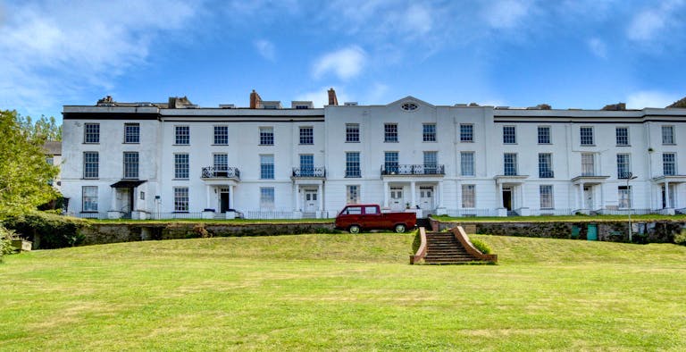 Paramount Bolthole