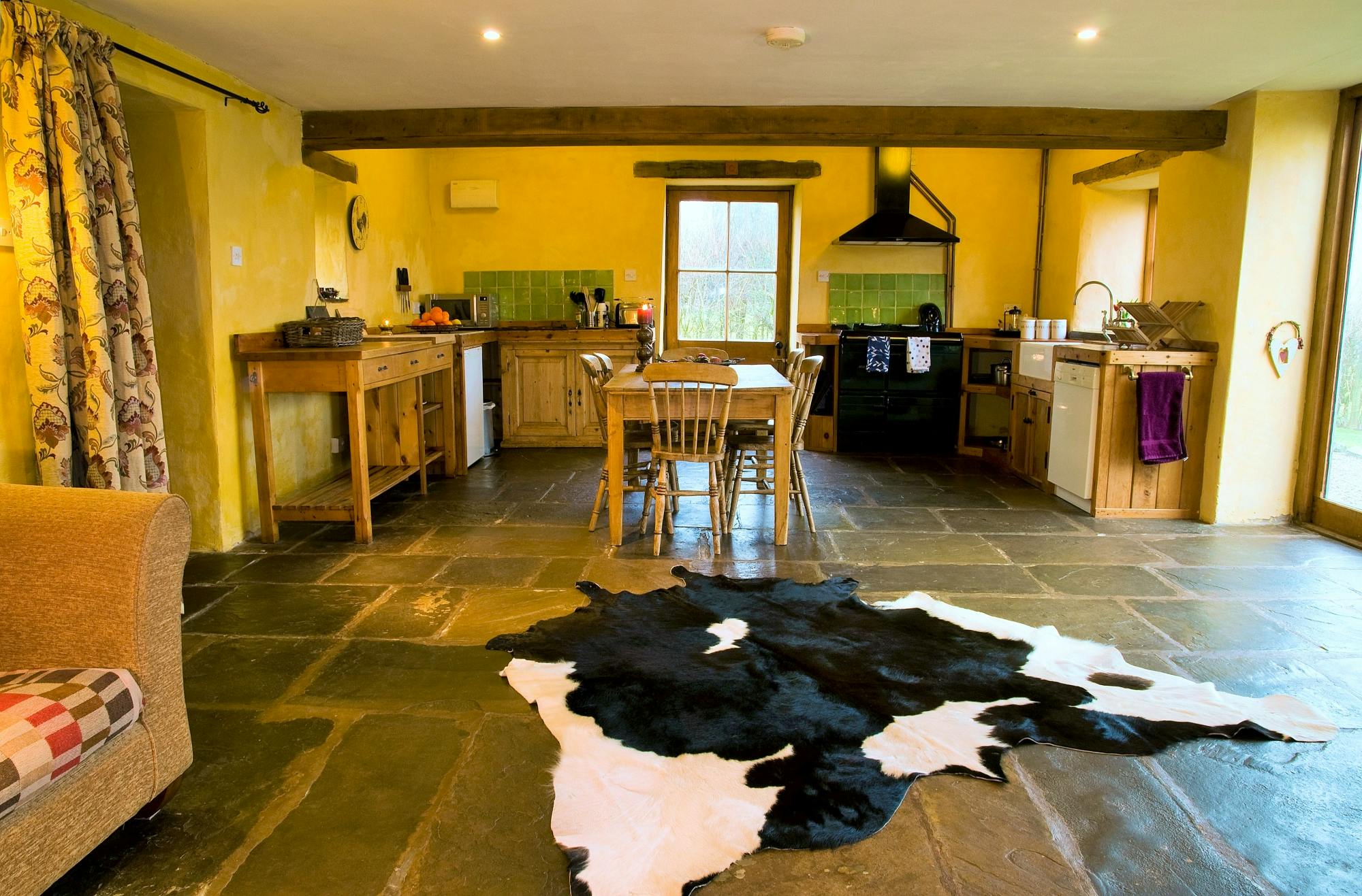 Top 10 Cool UK Cottages - Book Now for 2016