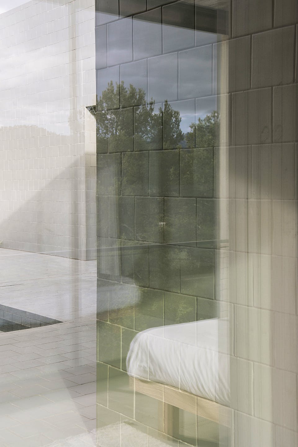 Solo Pezo von Ellrichshausen - Reflections