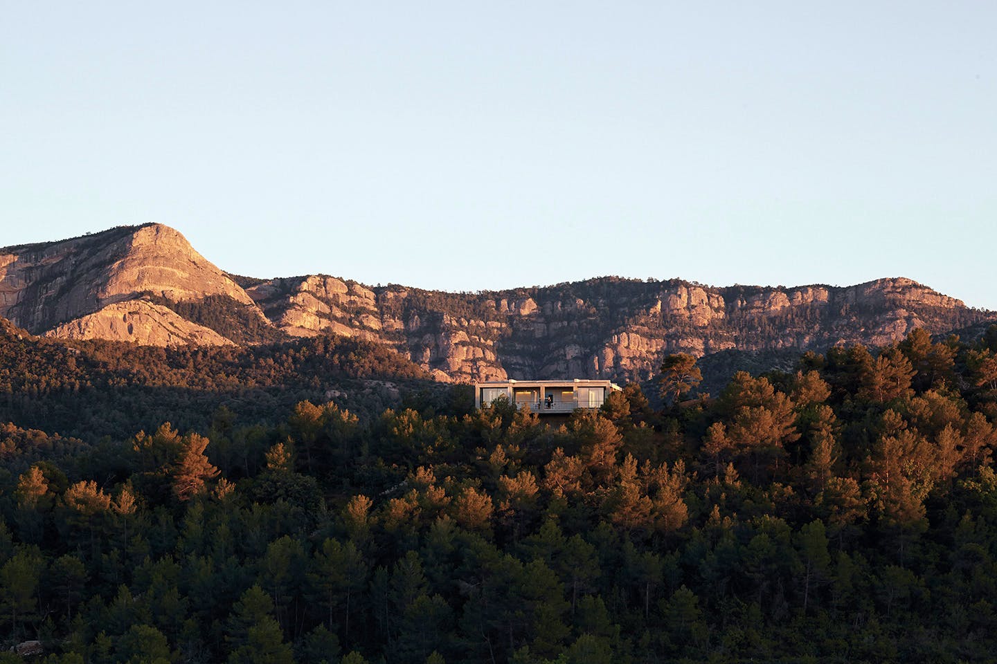 Solo Pezo von Ellrichshausen & Parque Natural de los Puertos de Tortosa-Beceite