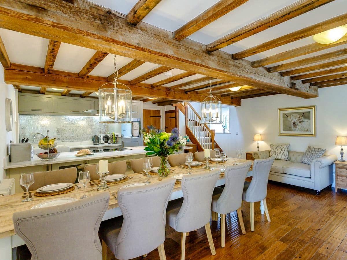 Open Plan Dining room and Kitchen