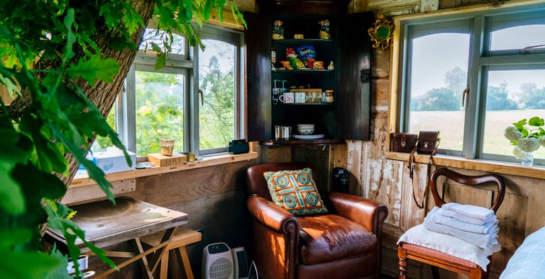 Elham Treehouse