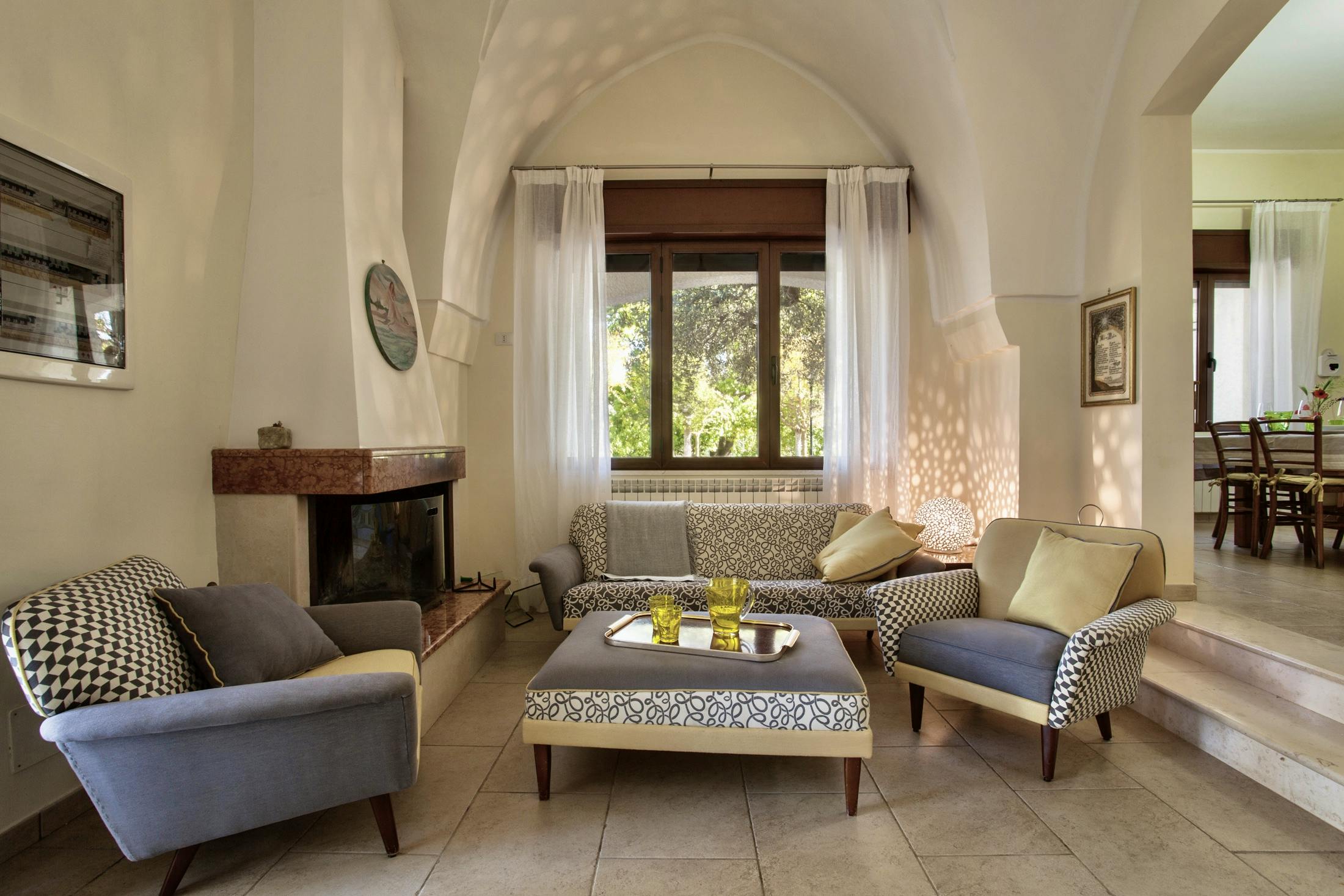 Original room with star-shaped ceiling