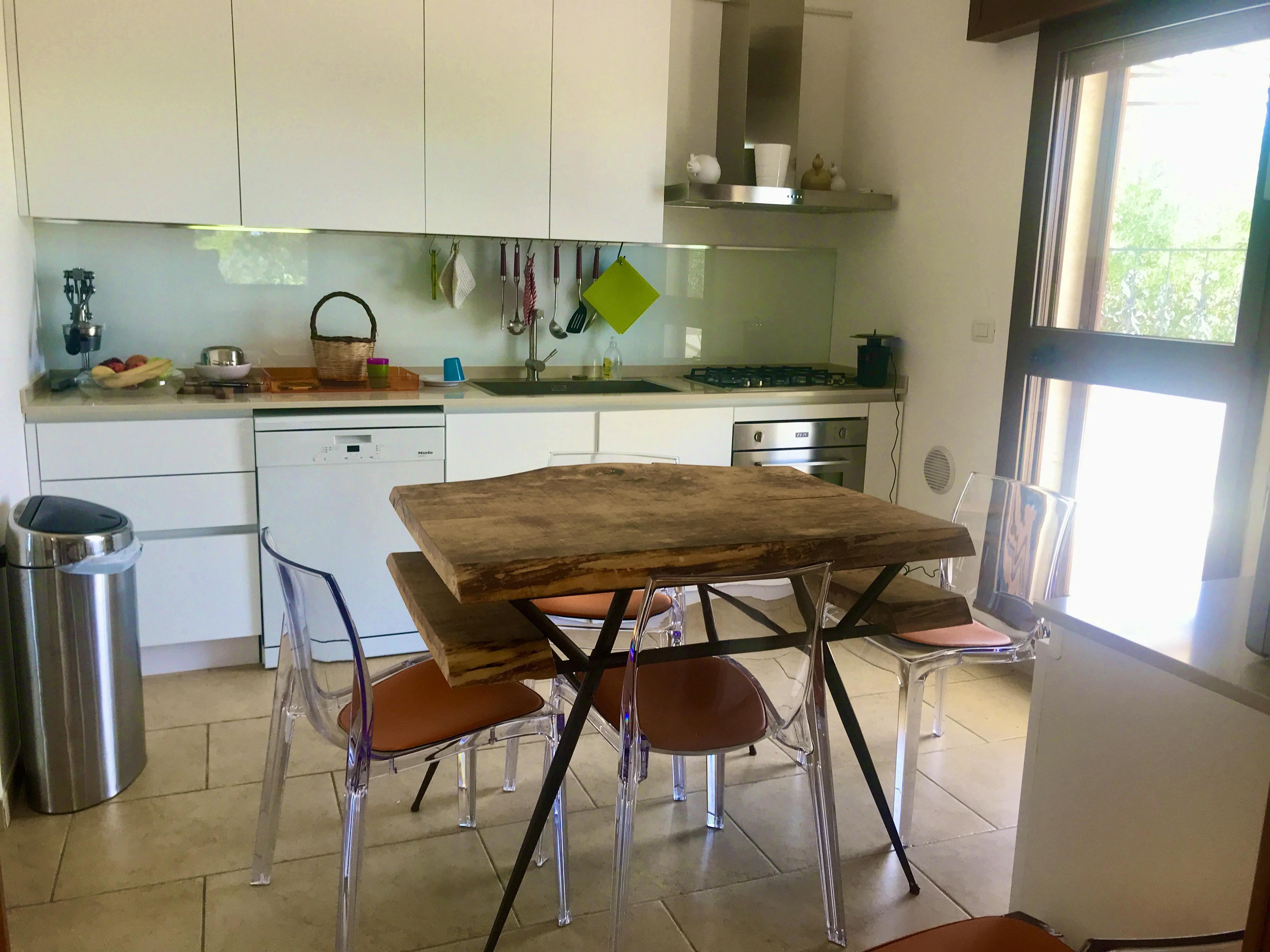 Artisan refurbished 1950-ies table