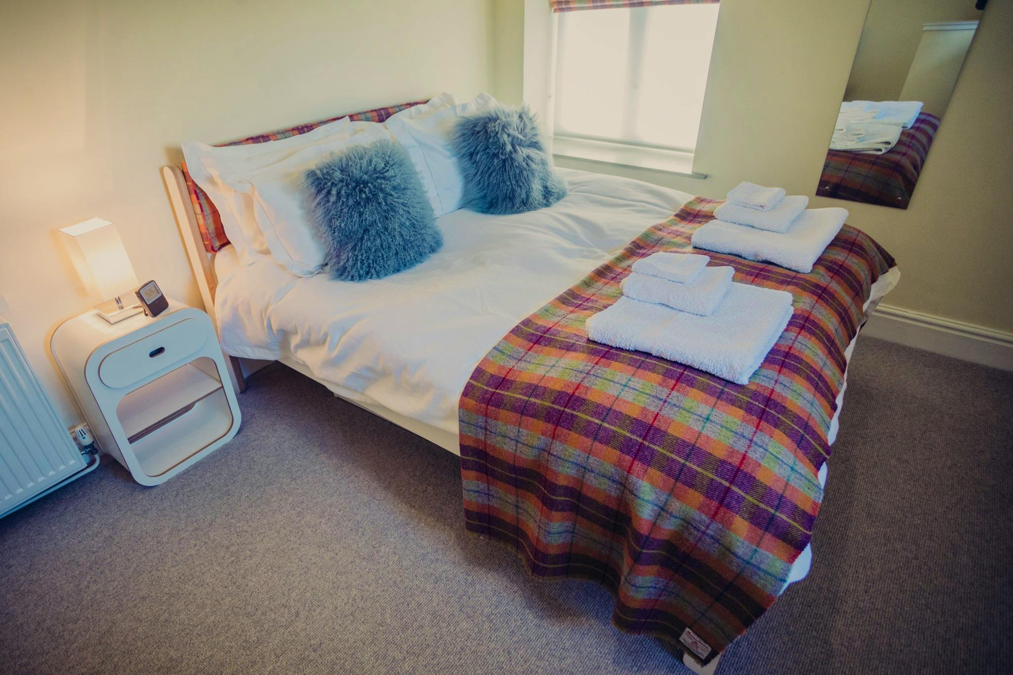 Comfy beds, 1000tc linen, Harris tweed furnishings
