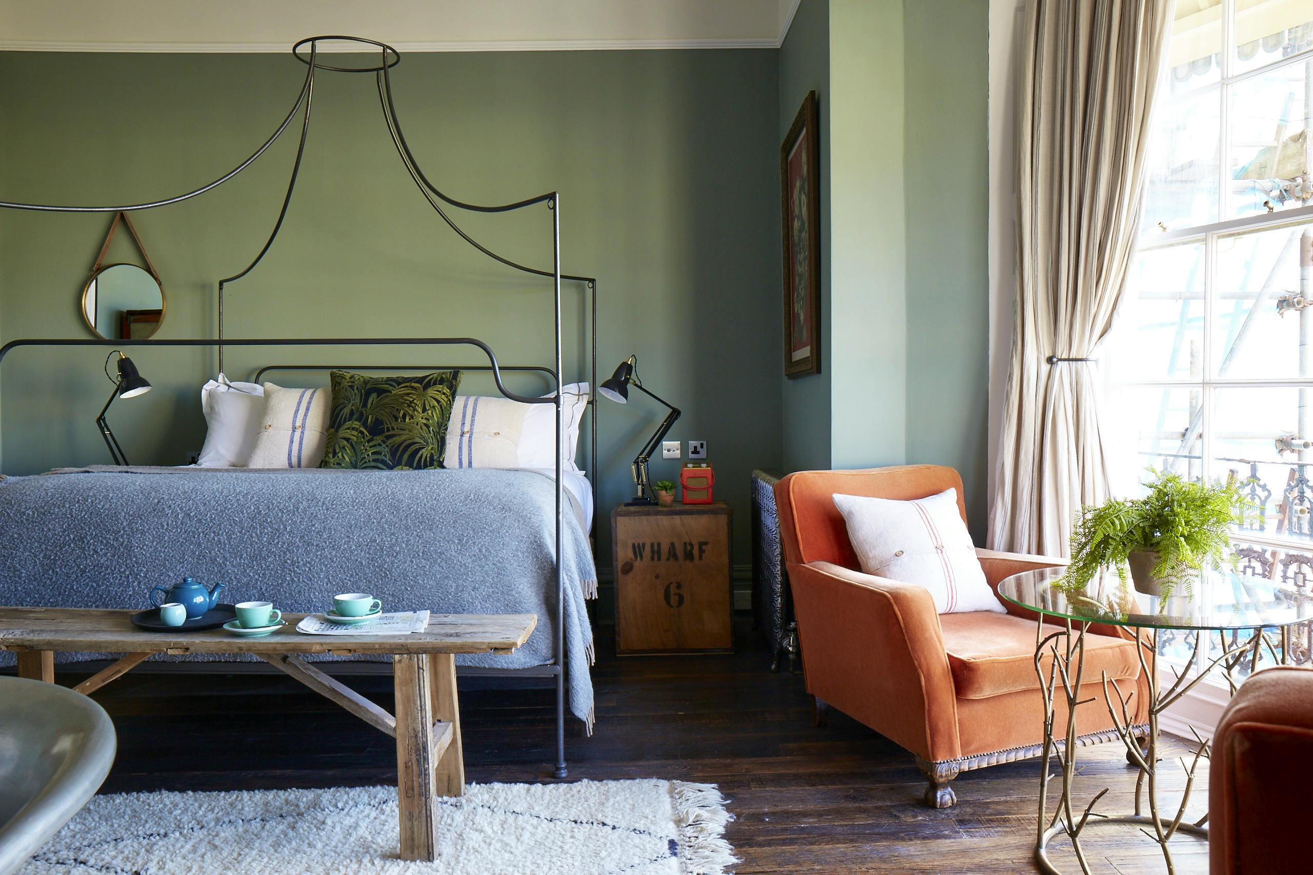 21 of the Best UK Waterside Hotels