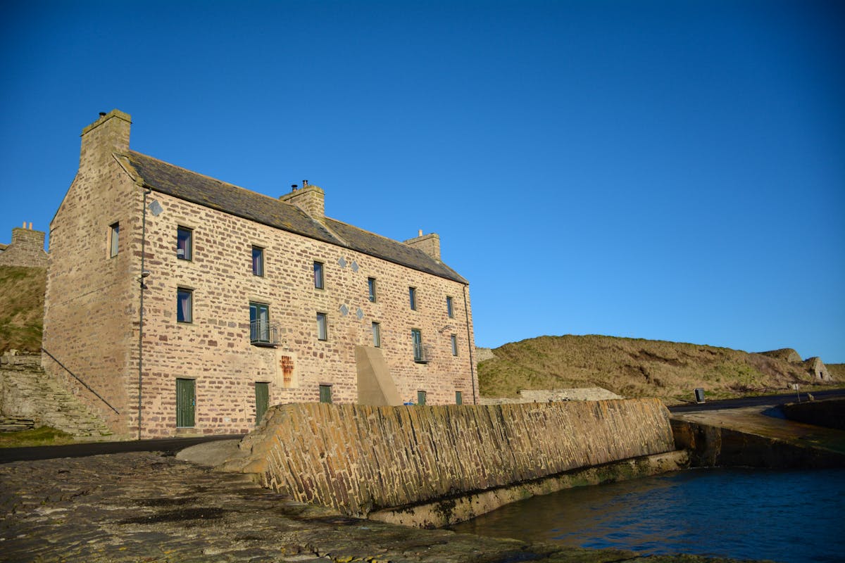 keiss-harbour-house-grade-a-listed-building-in-north-scotland