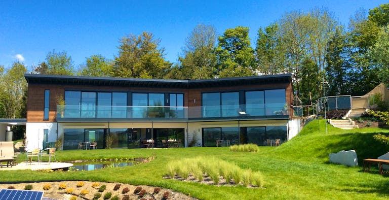 Skyhouse Eco Chic B&B