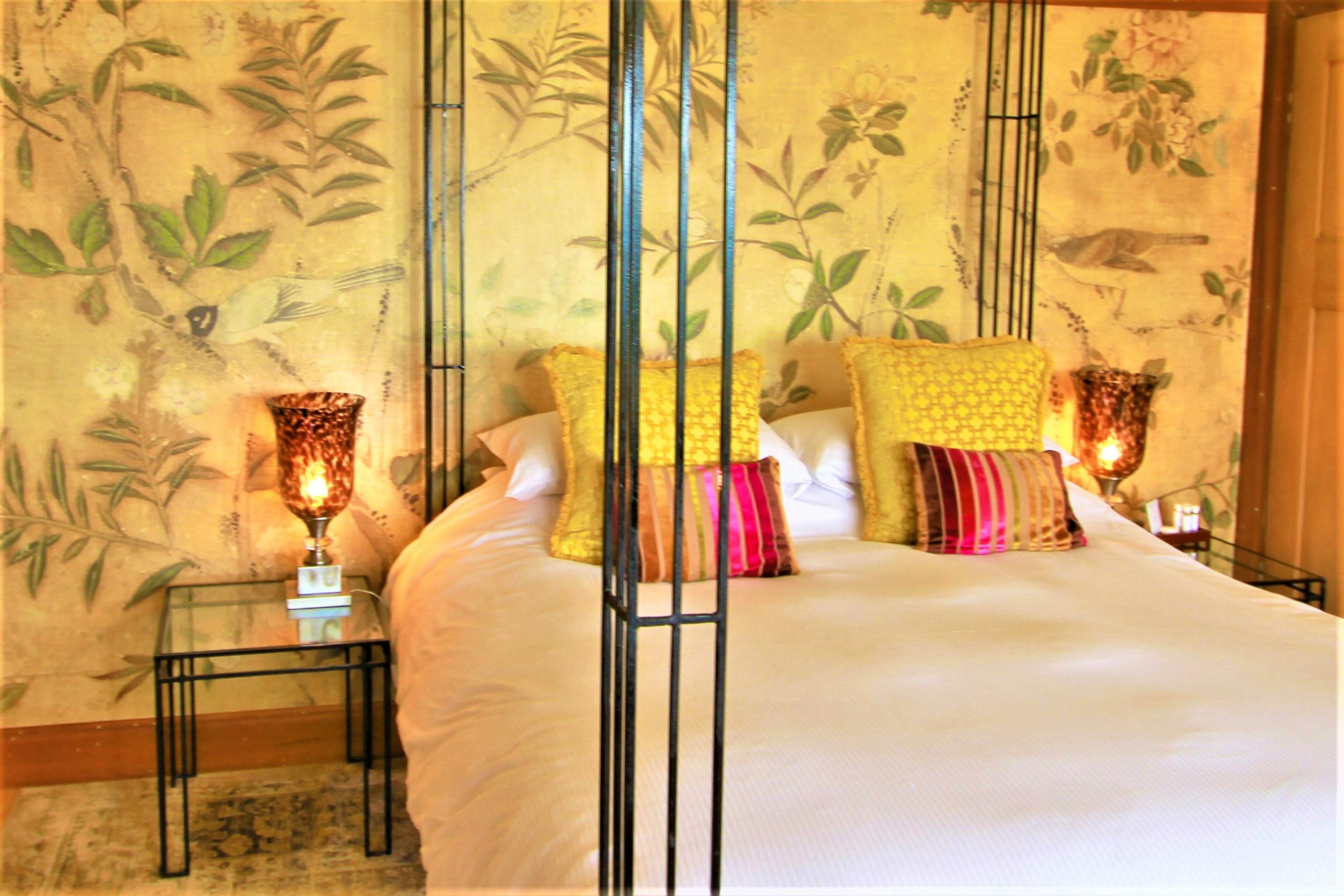 Four-Poster Bedroom with King Bed