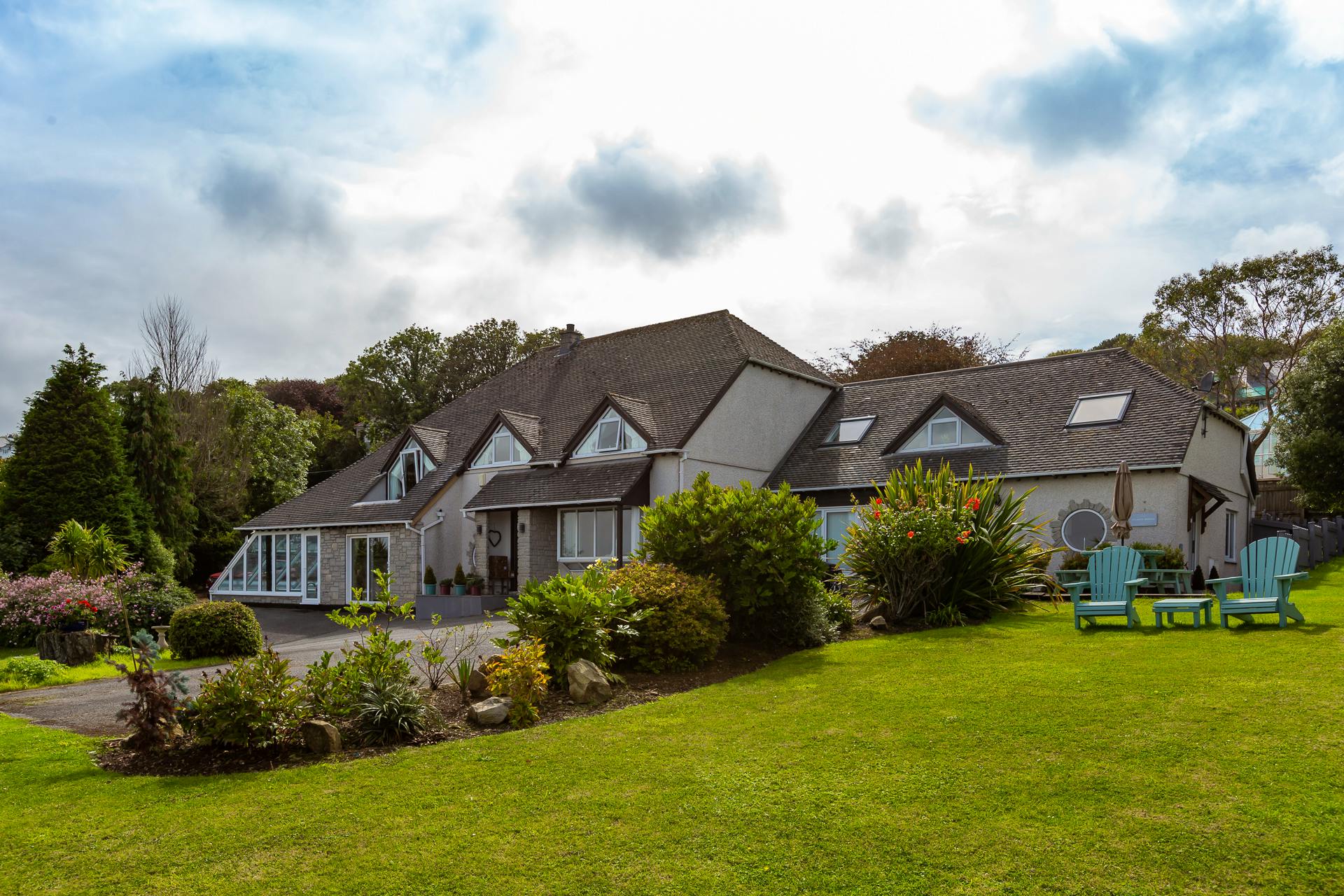 Atlanta Breeze is connected to the owners' home, Atlanta, and shares its private pool (to the left of the image).
