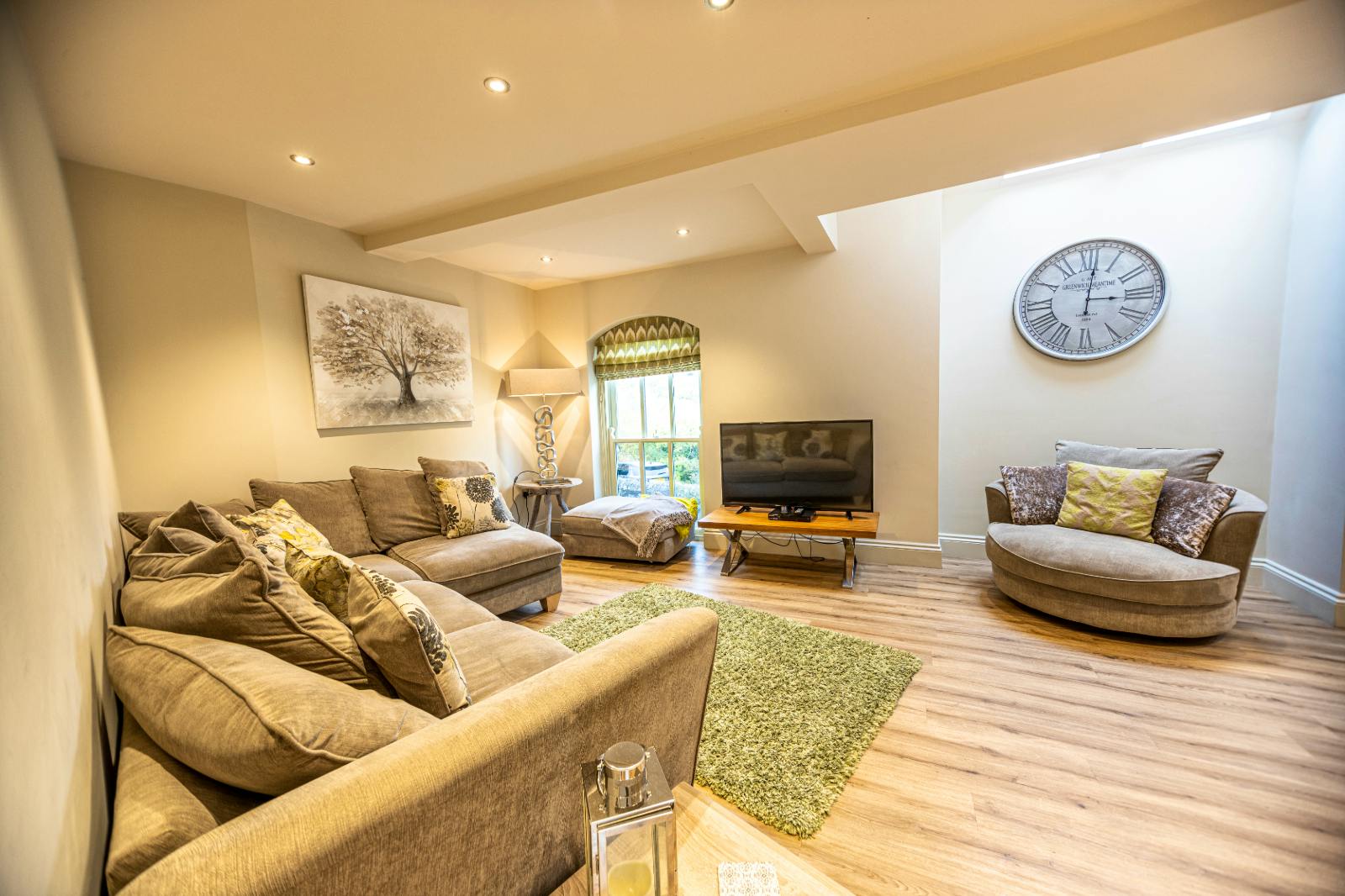 Collection 105+ Pictures Lakefield Mews Apartments And Townhomes Photos