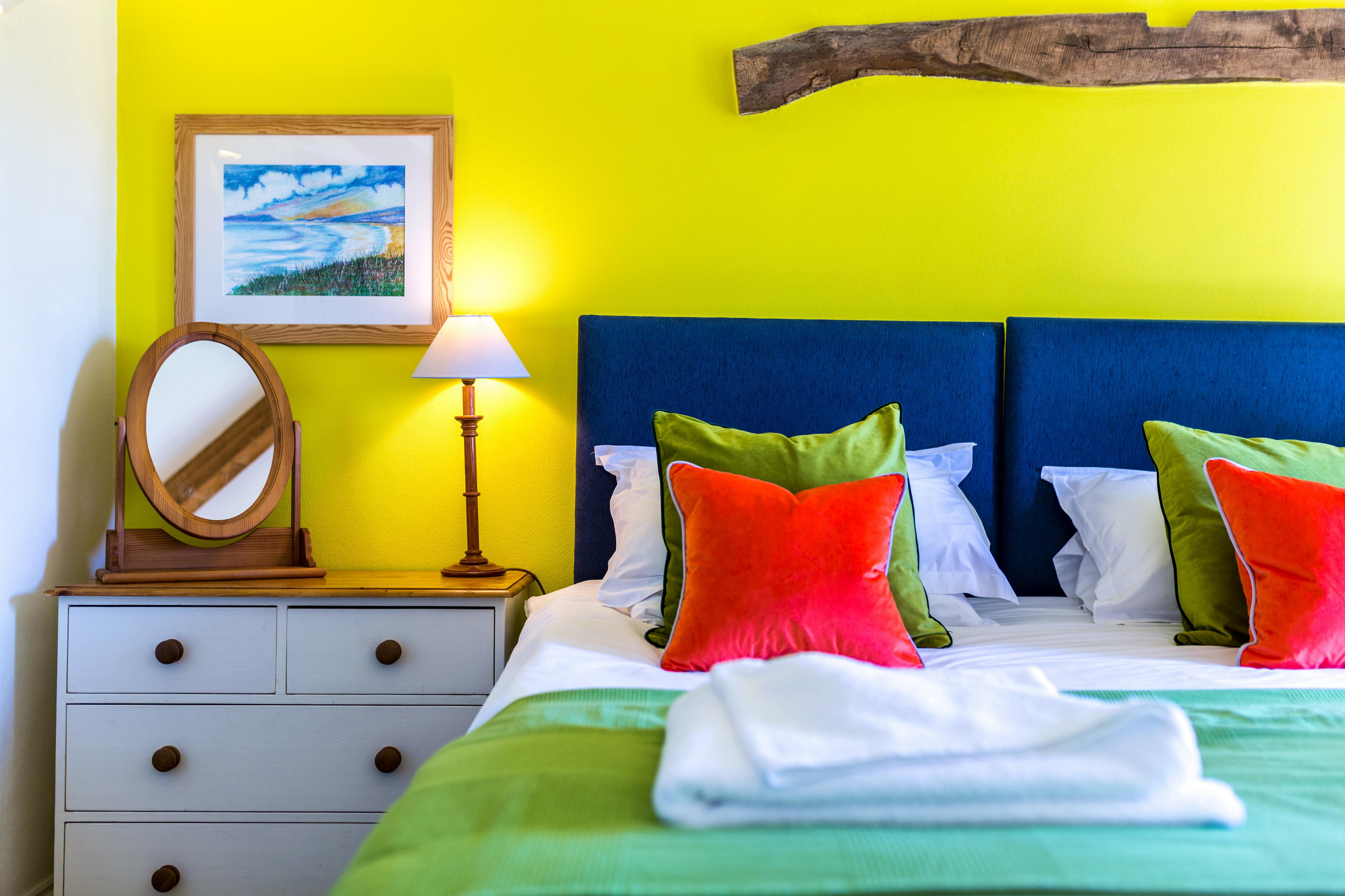 Thatched - can be King or Twin