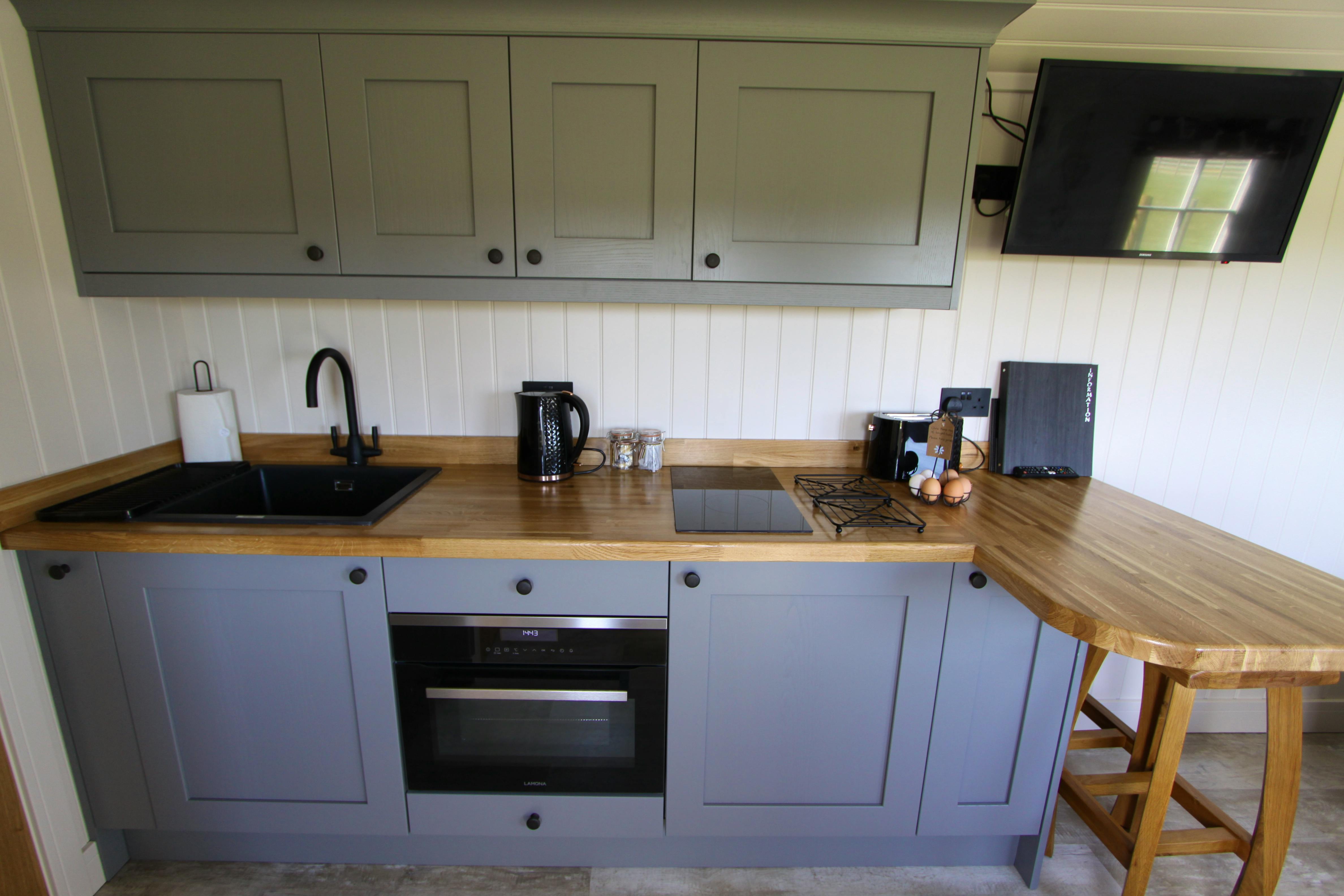 Cotswold Shepherd Hut