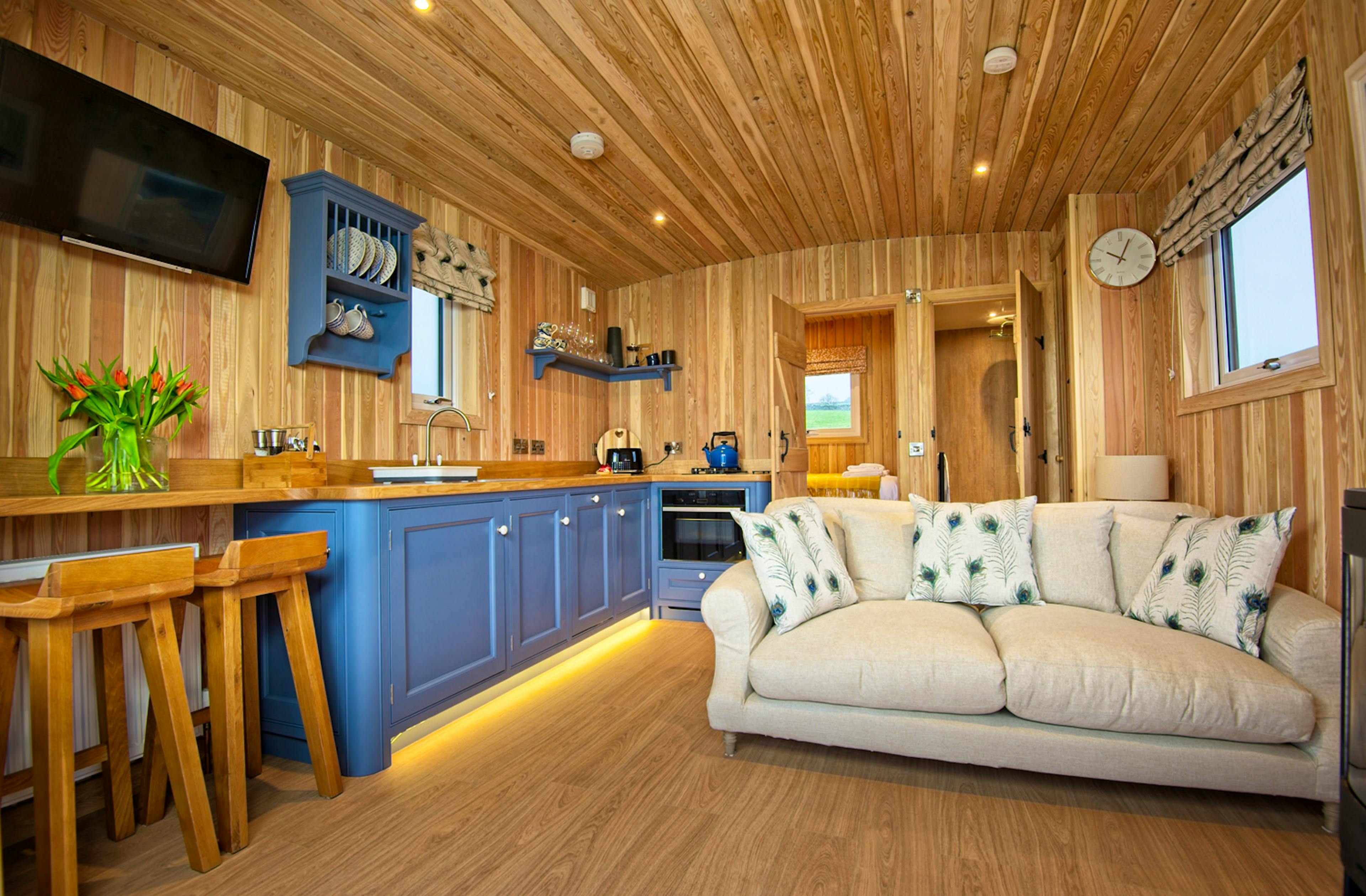 Three Little Huts - Image 5