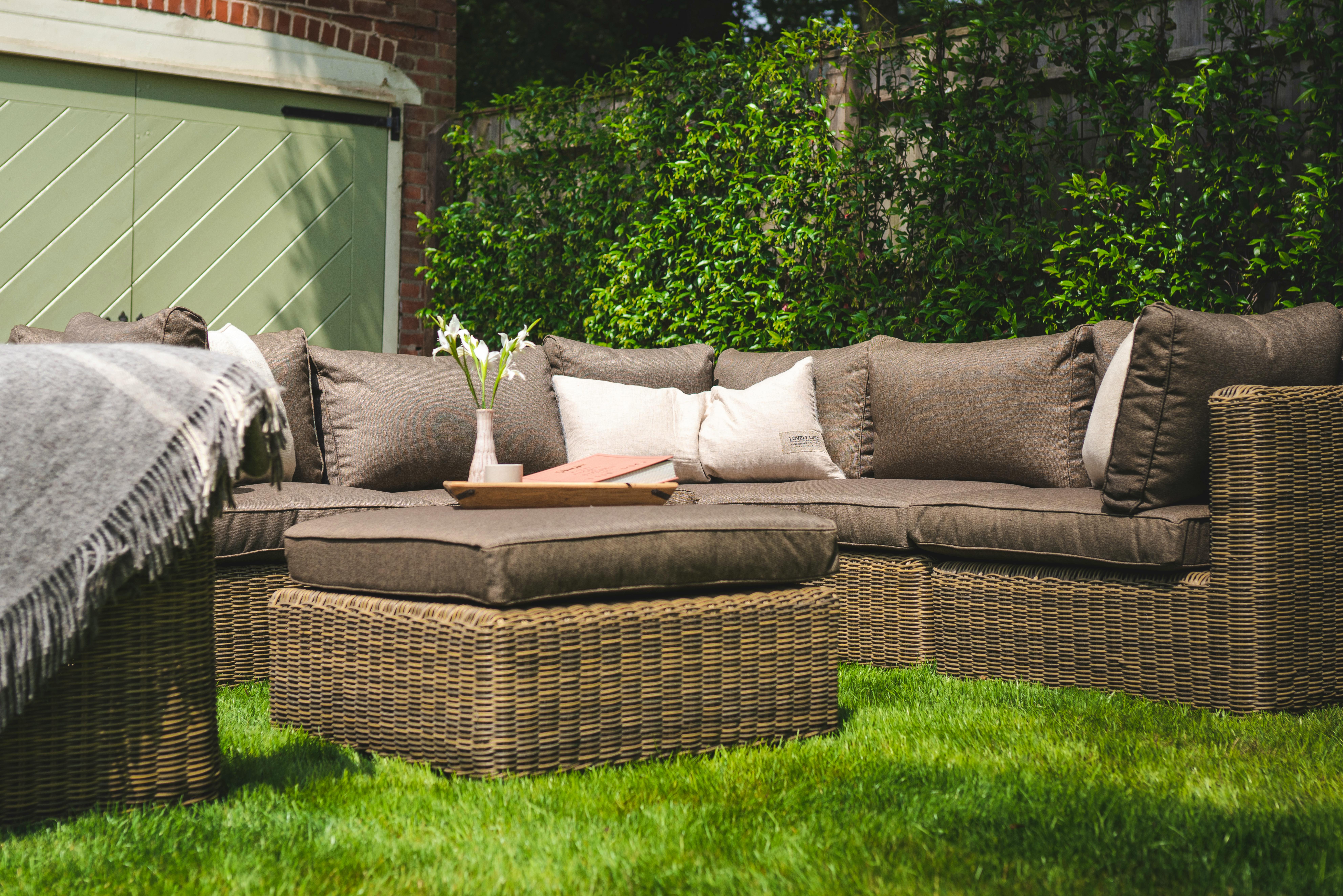 Lots of Outside Seating Areas.