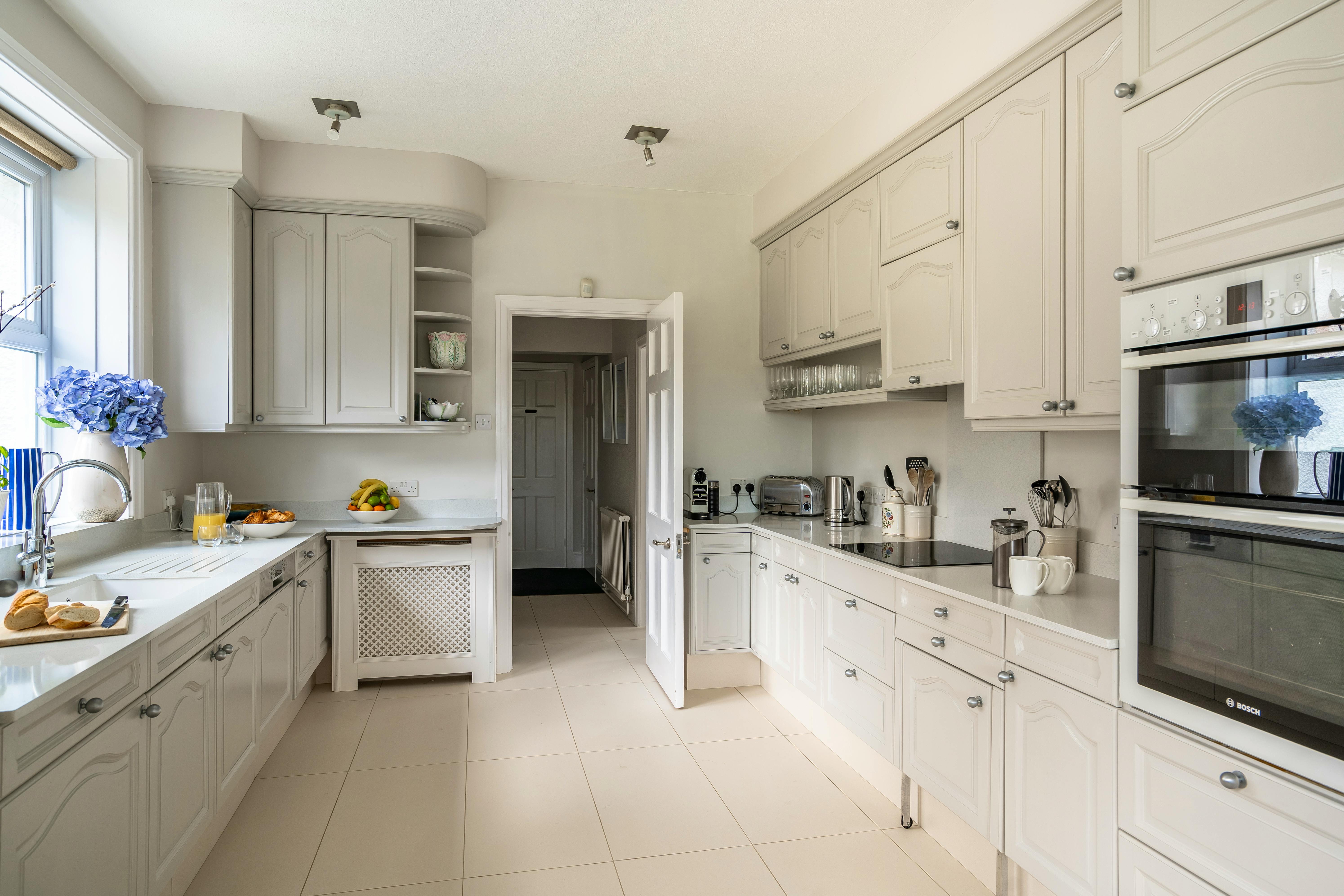 Kitchen/Breakfast Area