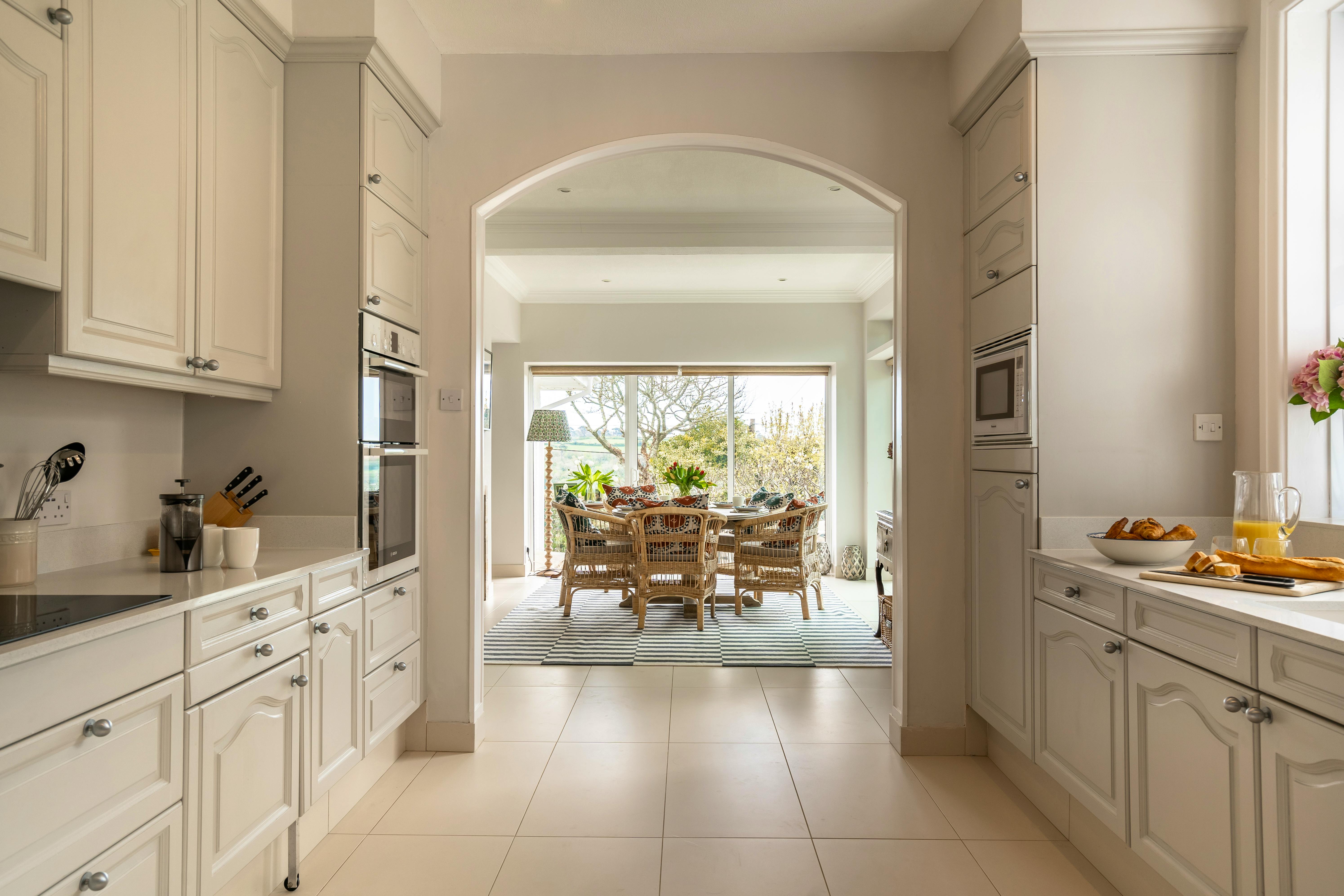 Kitchen/Breakfast Area