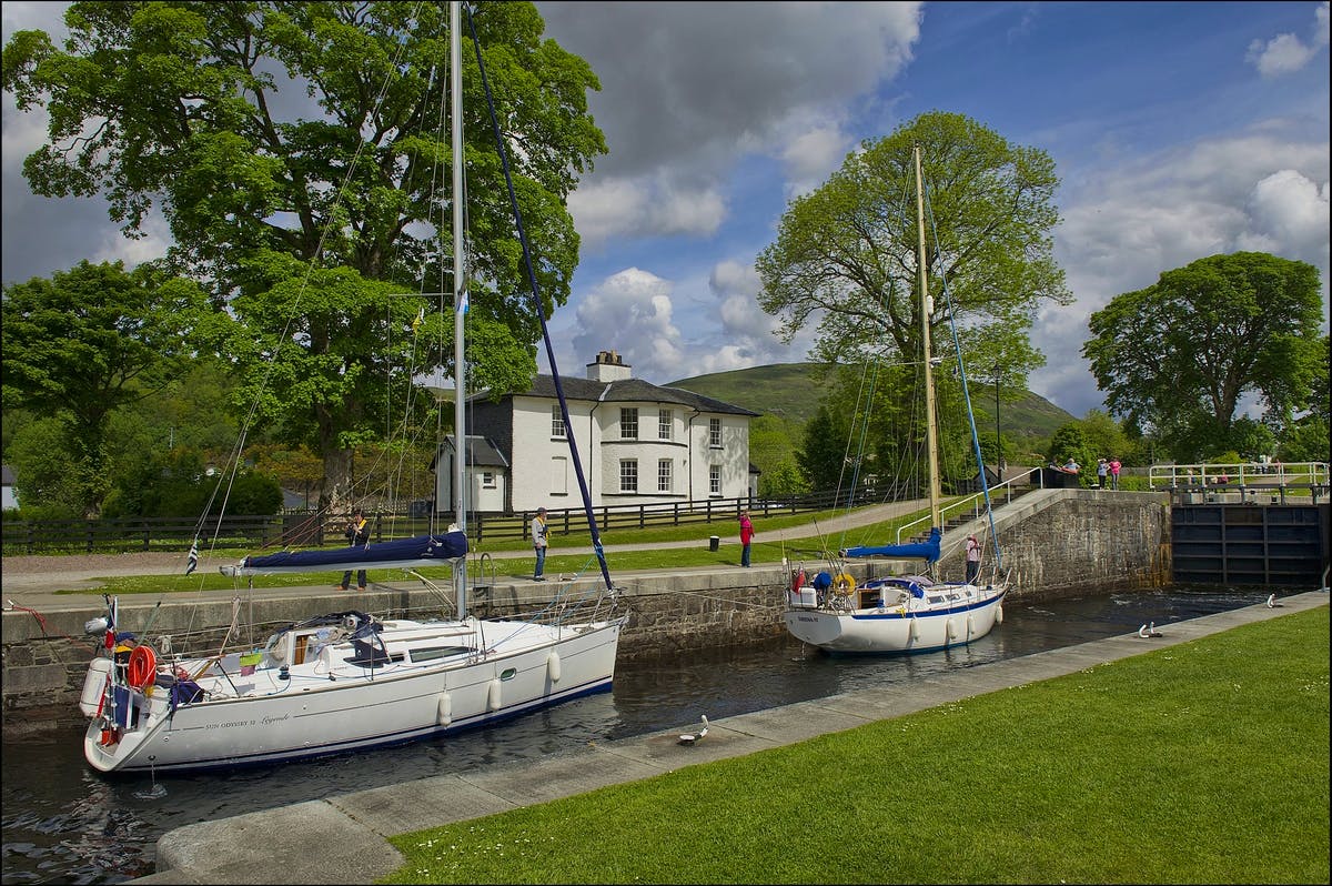 10 Budget CoolStays!