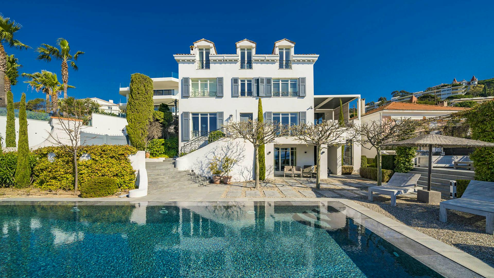 10 Super Stylish French Escapes