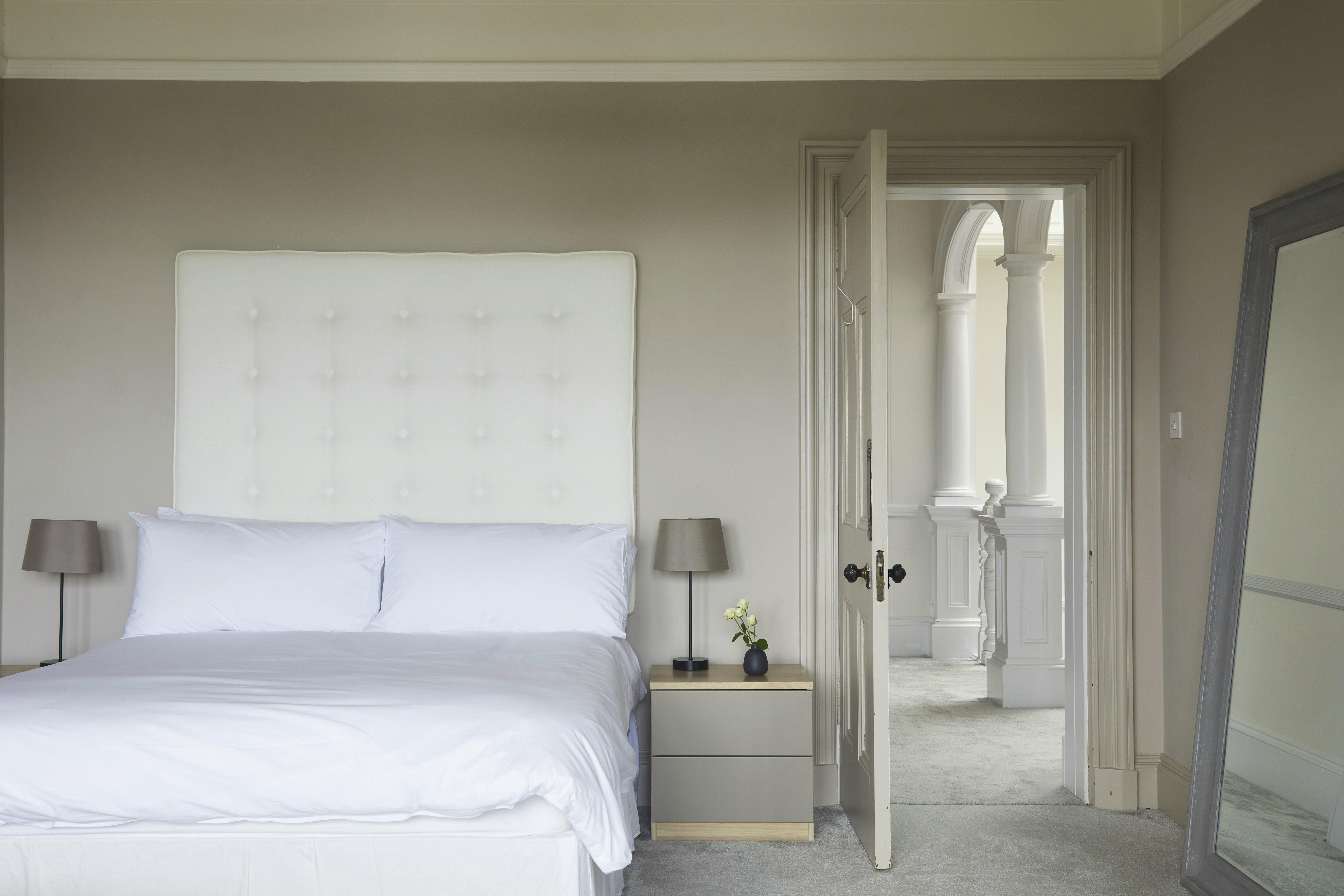 Bedroom 3 - ensuite and seaviews