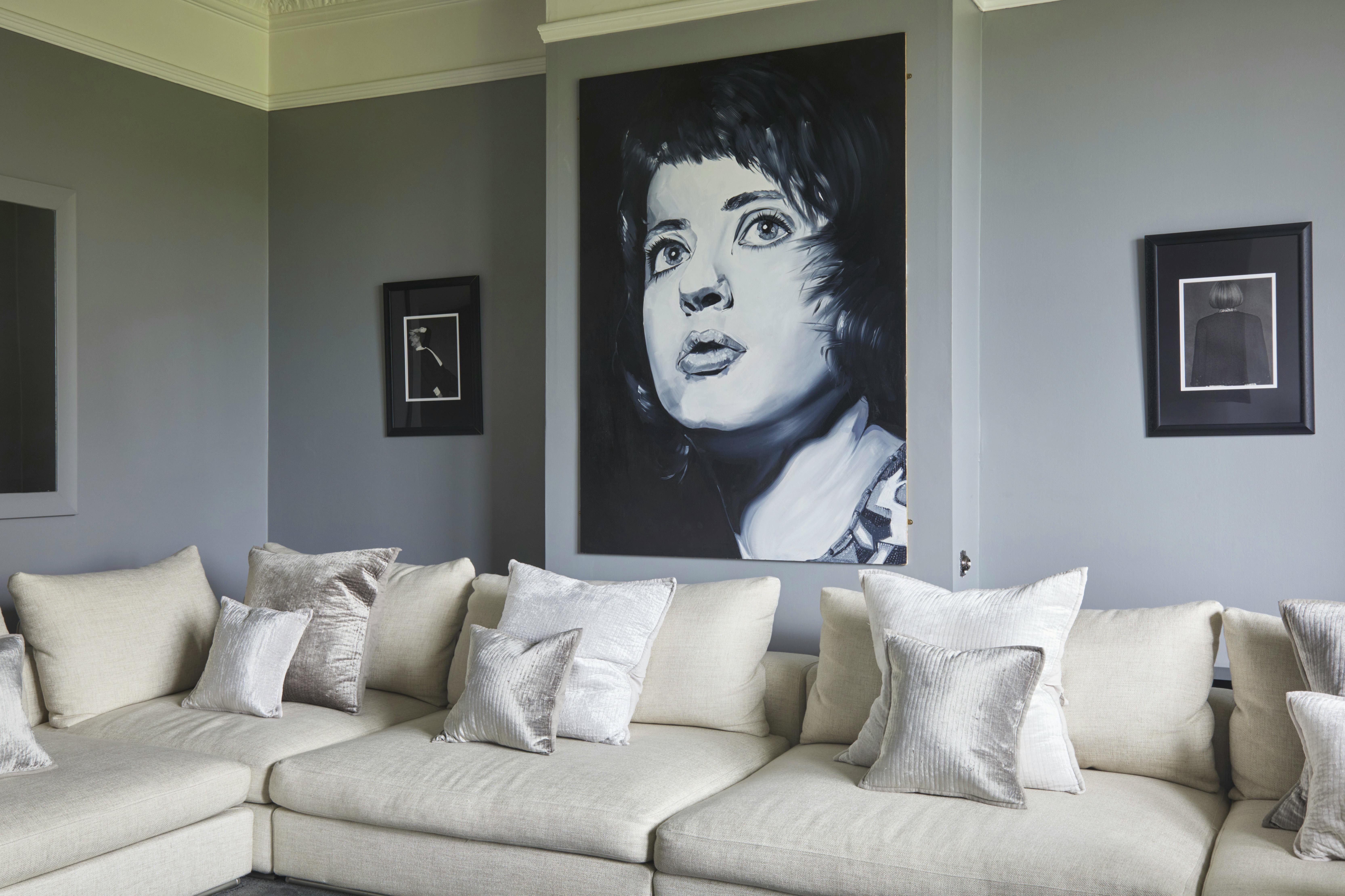 Cinema room with 85 inch screen