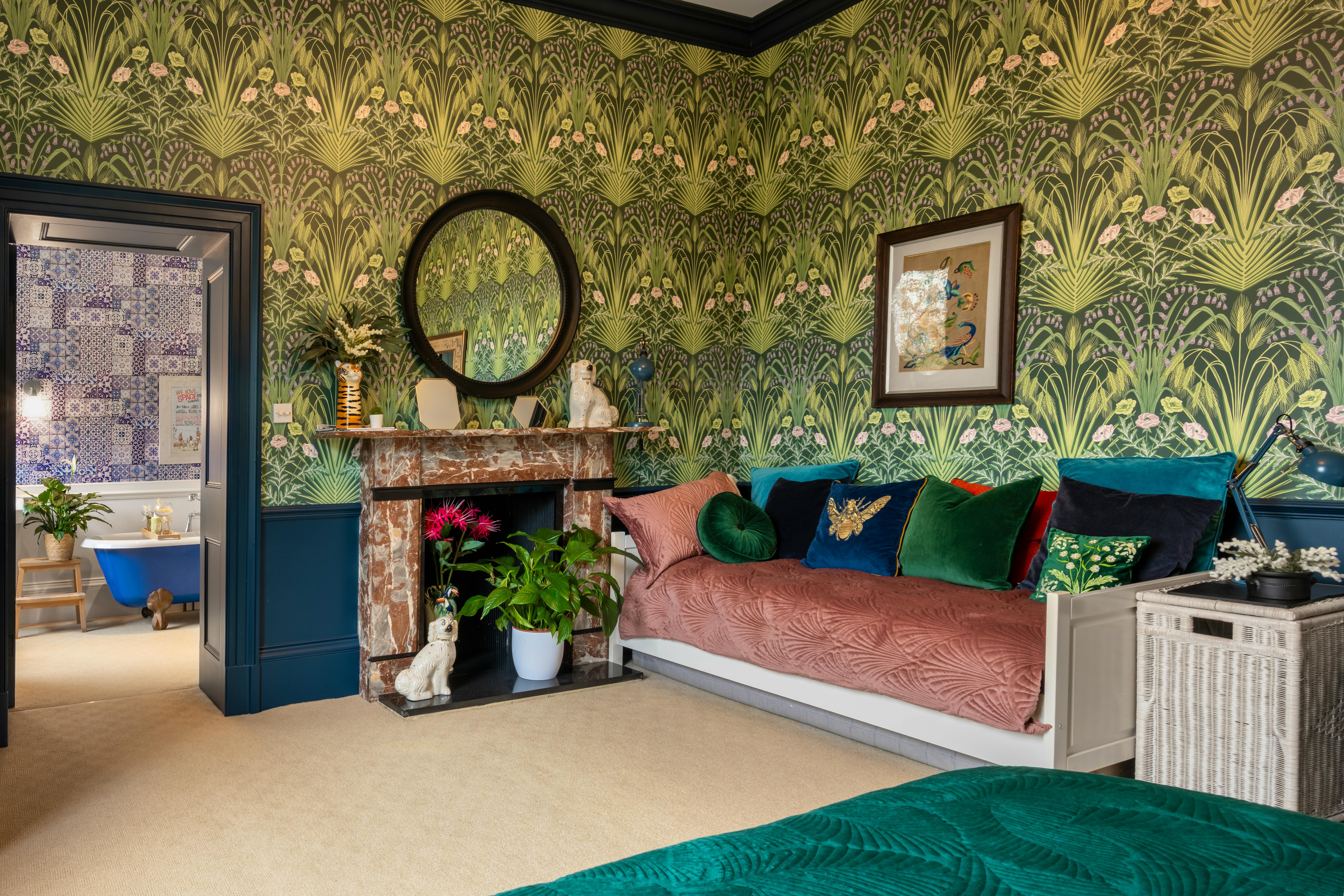 Green room 1 king 1 single