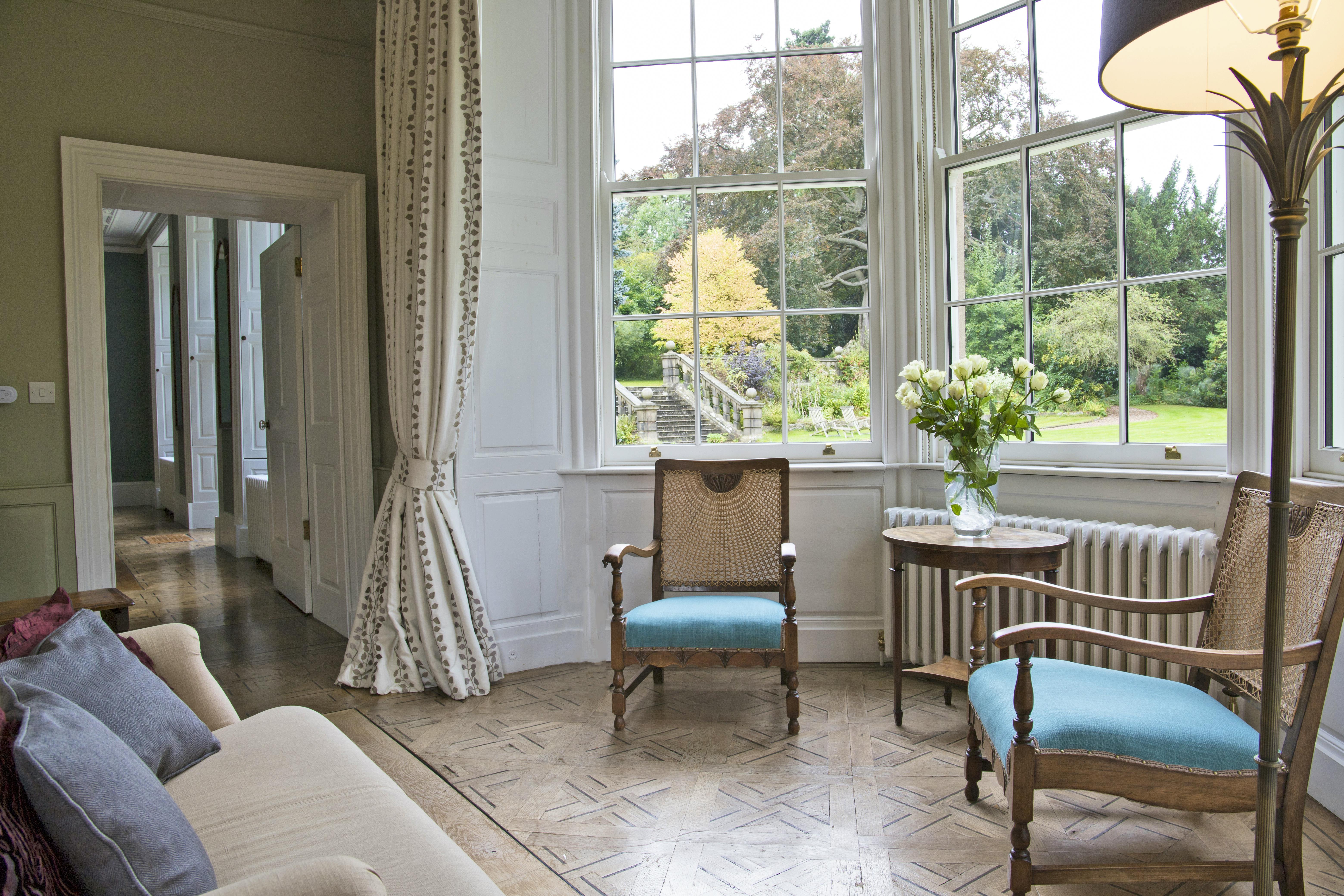 Living room bay, views to garden