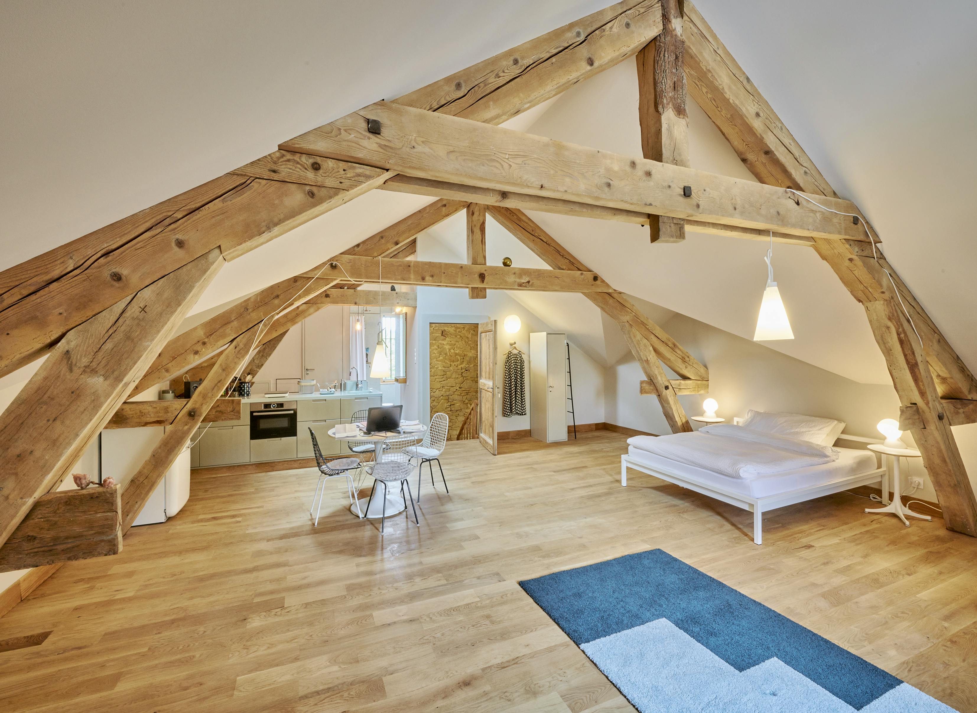 Ecurie Sud Apartments - Image 4