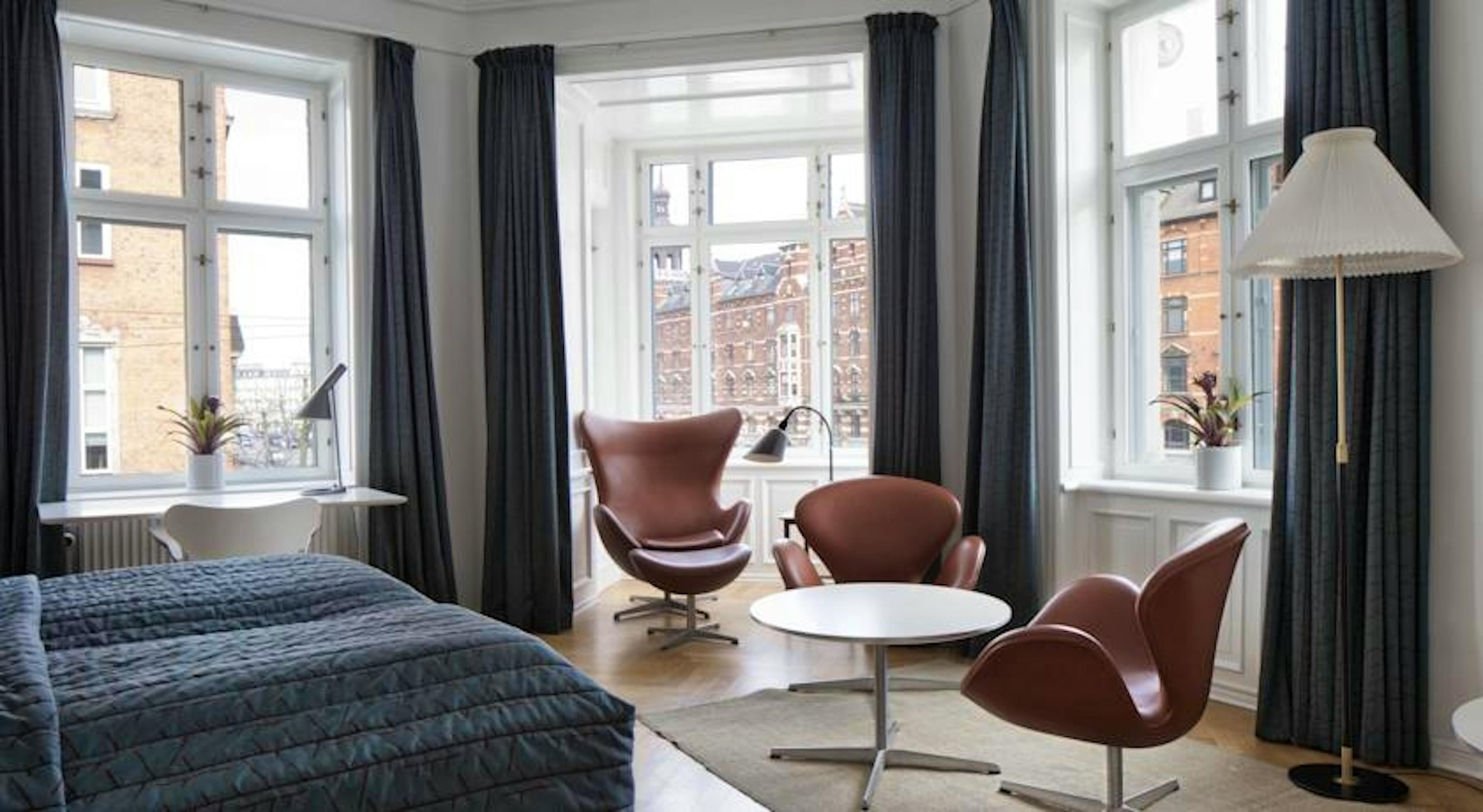 Hotel Alexandra - Image 1