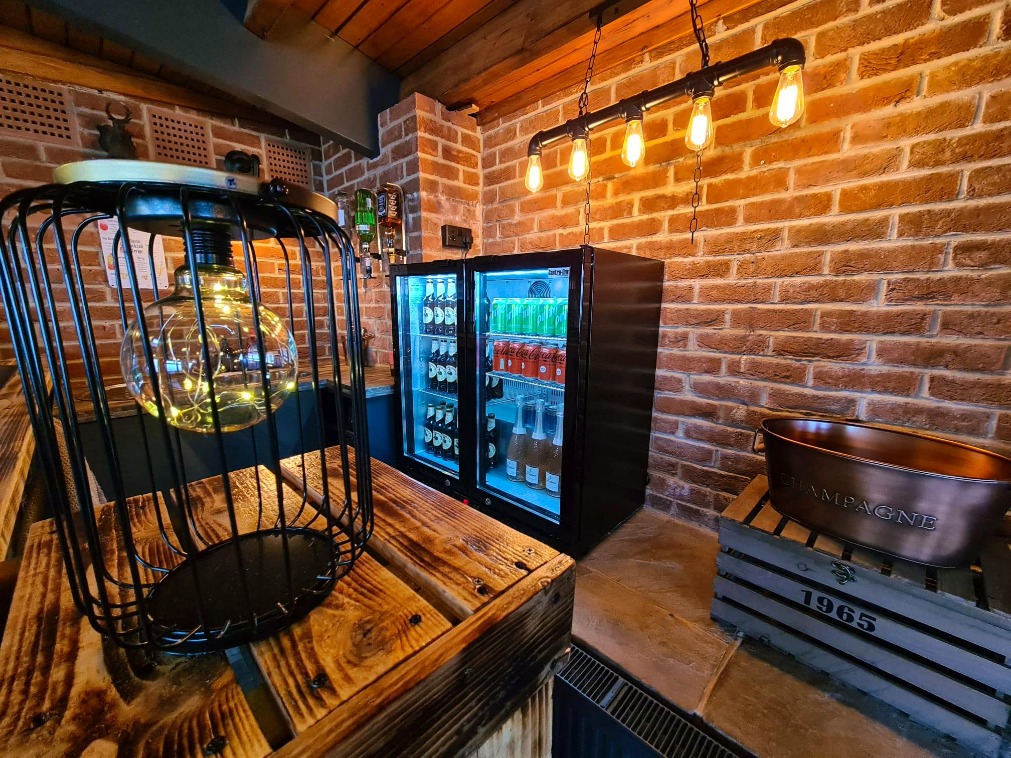 Games room & bar area