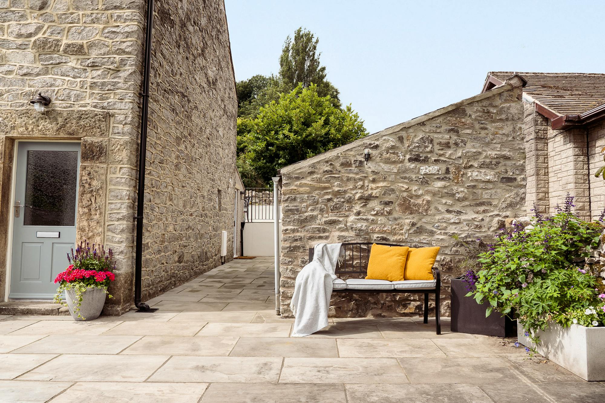 Enjoy coffee on the bench