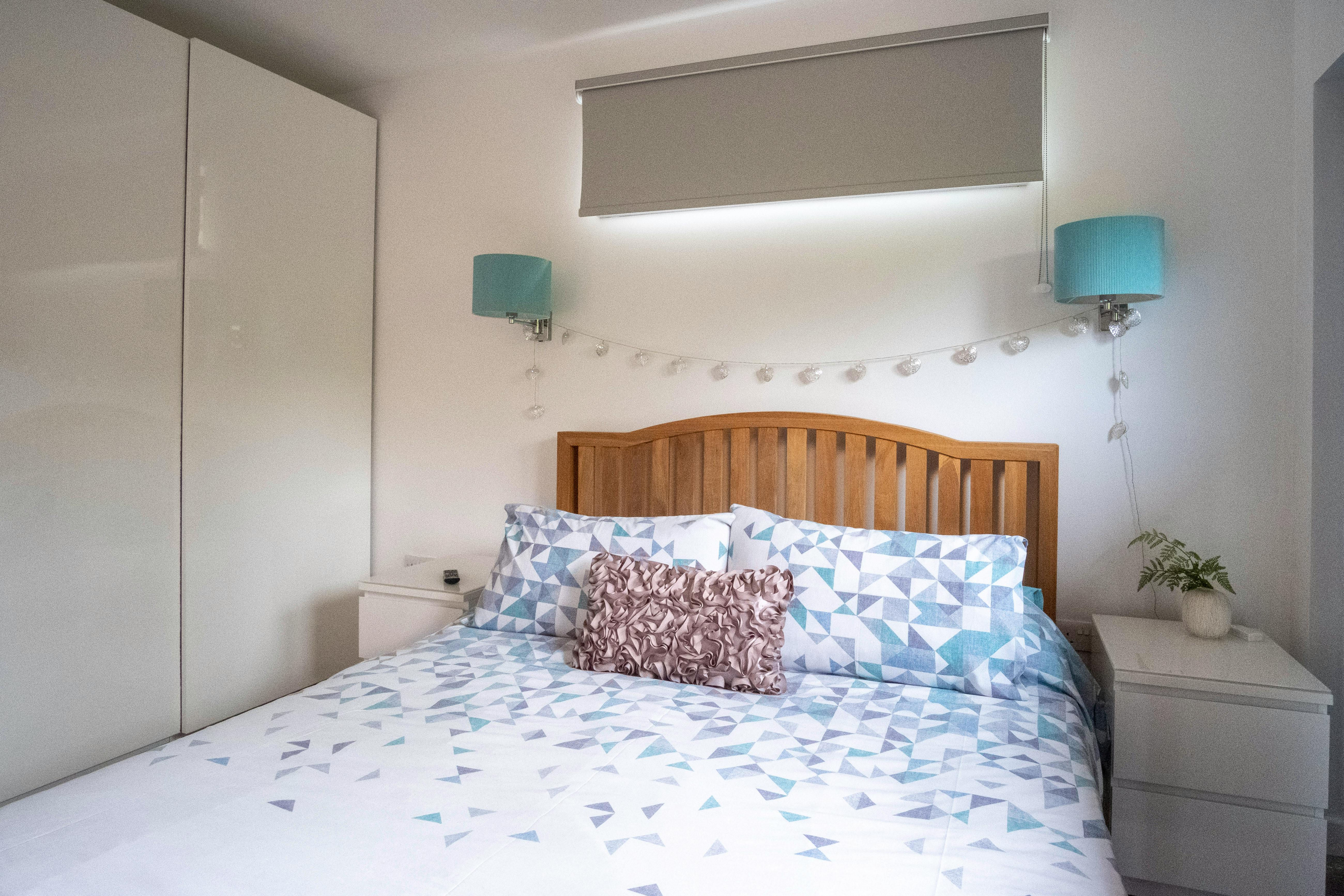 Birch lodge bedroom & king size bed