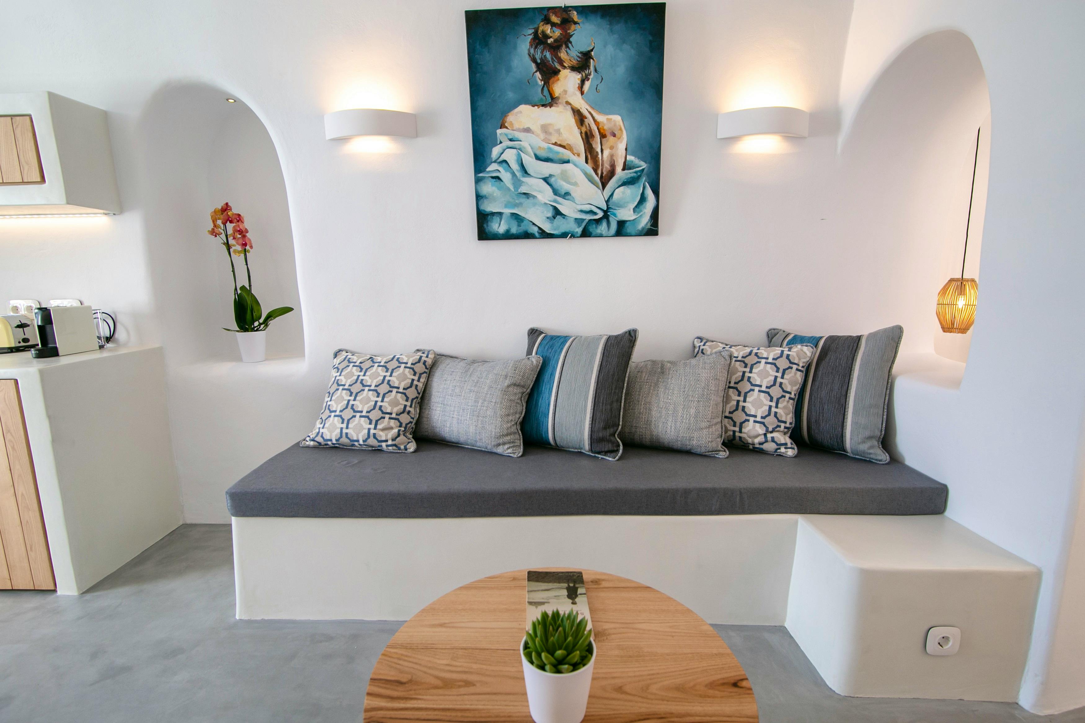 Demeter Cave House - Image 5