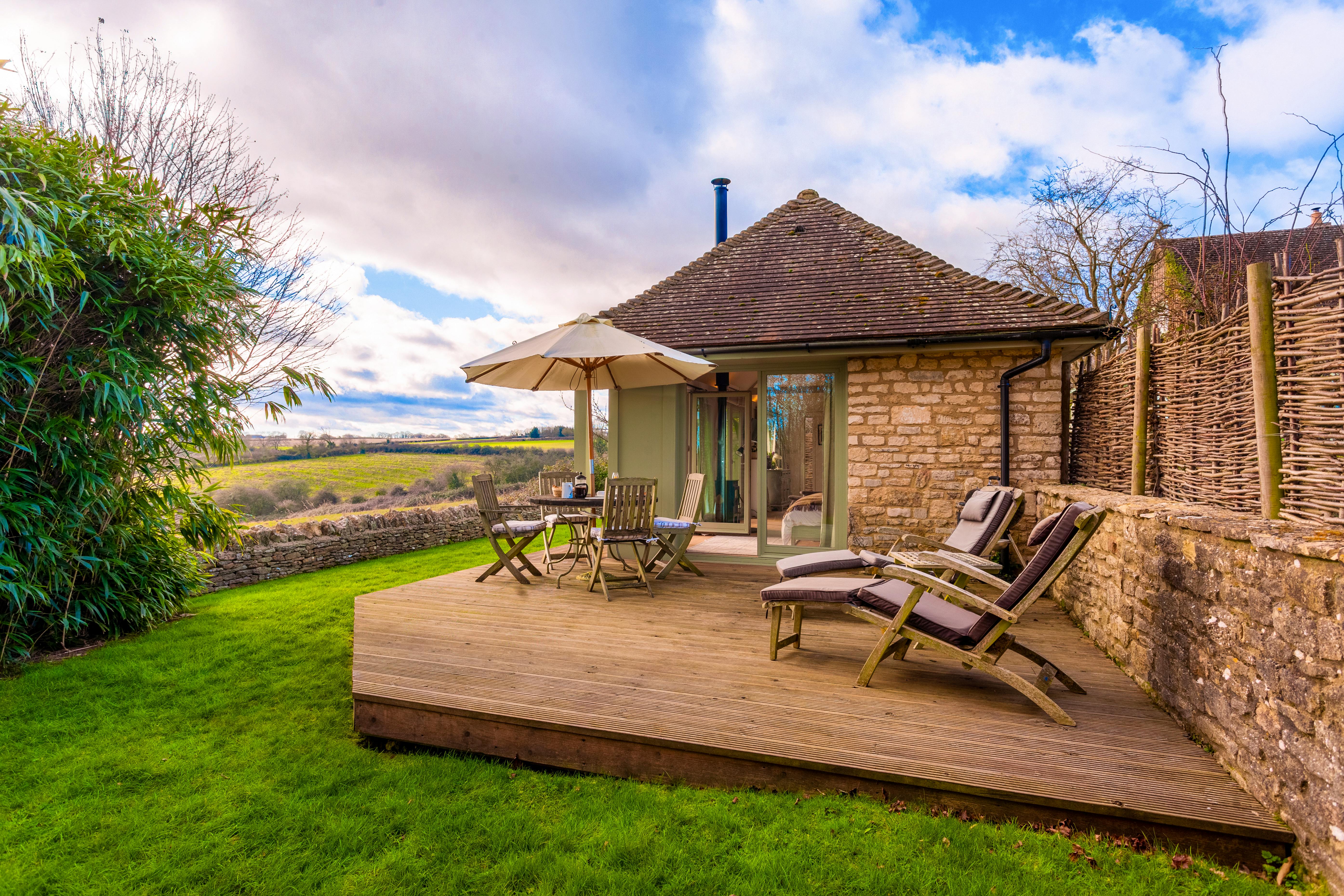 20 Charming Cotswolds Retreats