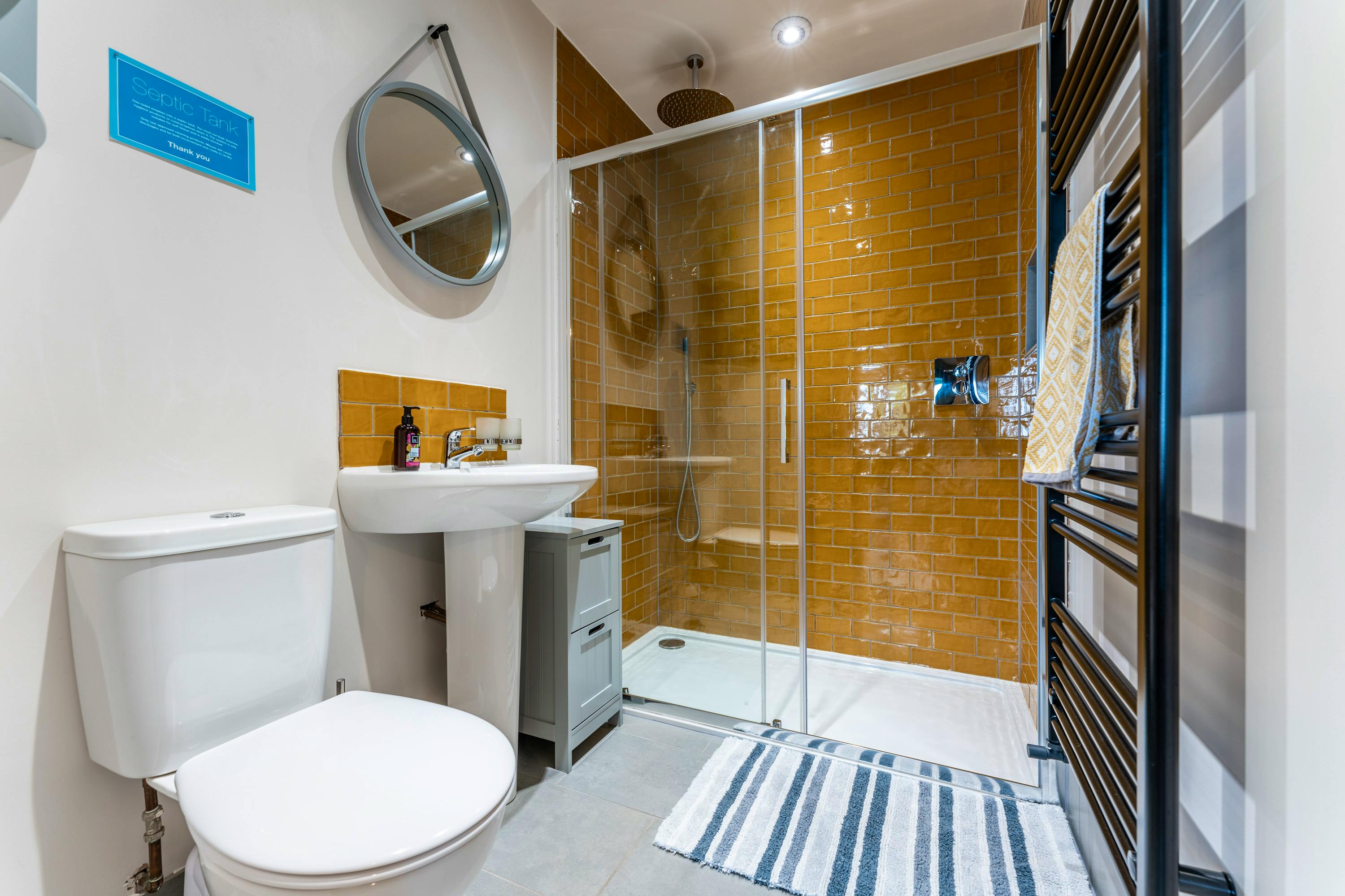 Main Bedroom Ensuite