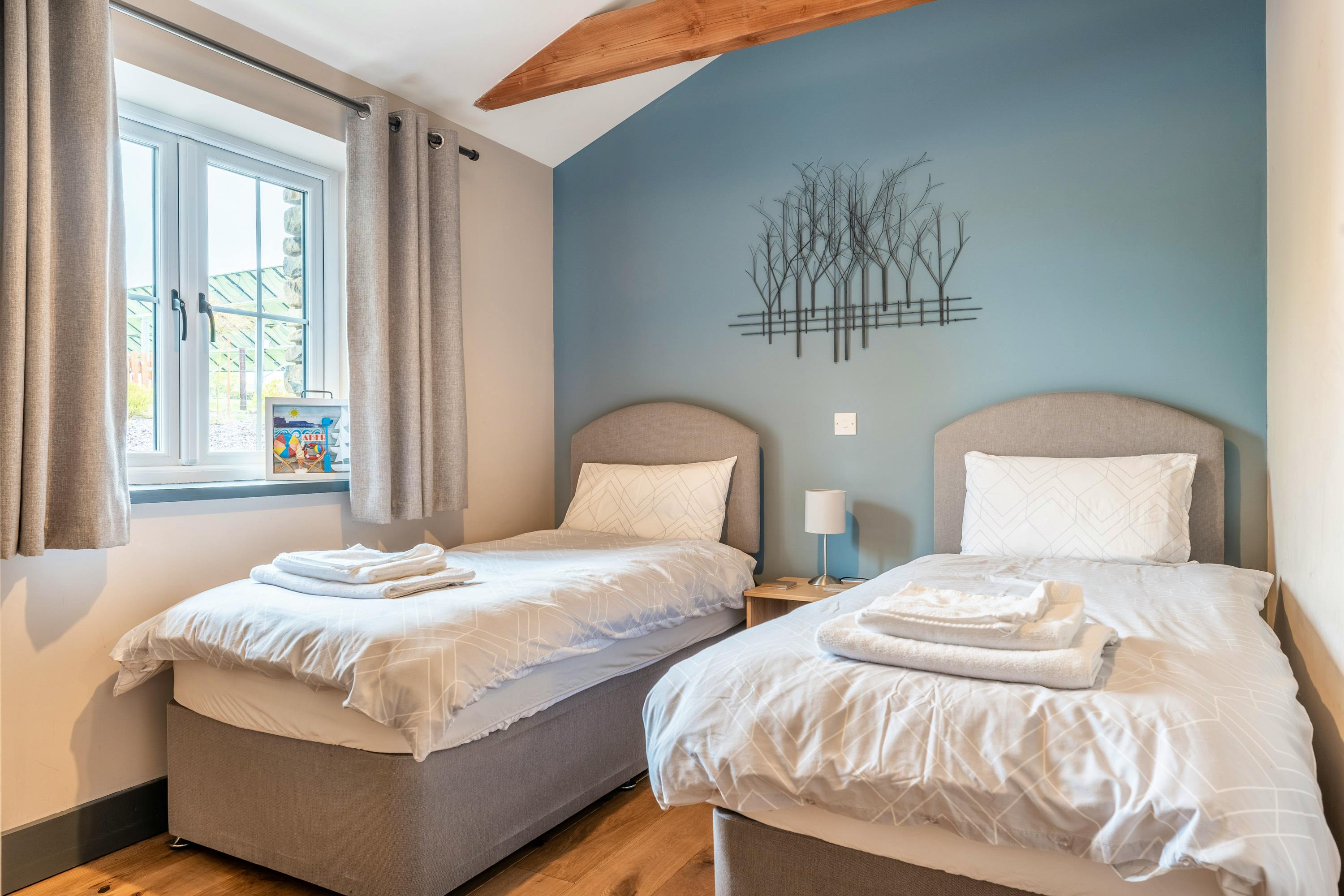 Bedroom 3 (2 Single Beds)