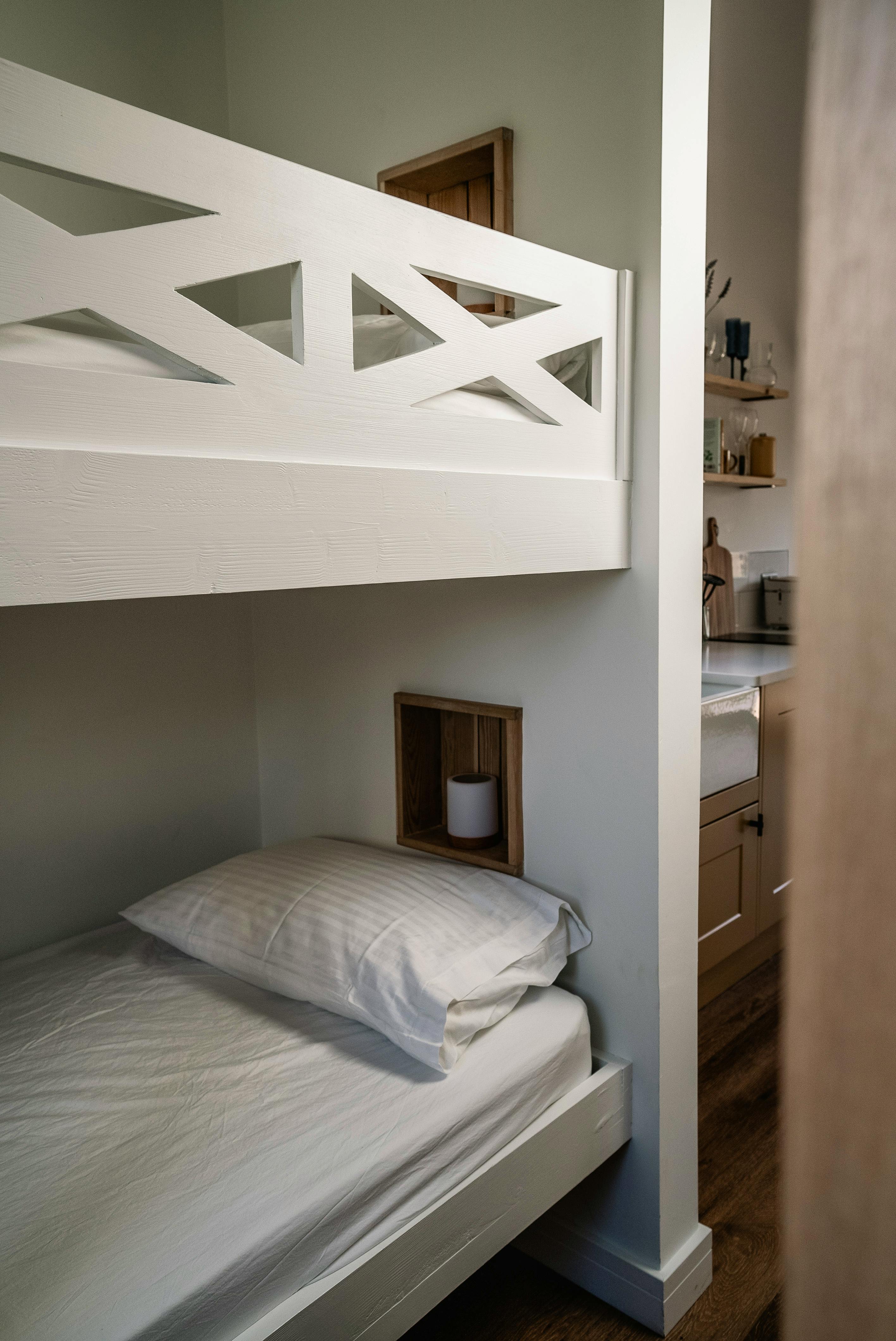 Bunks  Eyebright, Aster, Wallflower