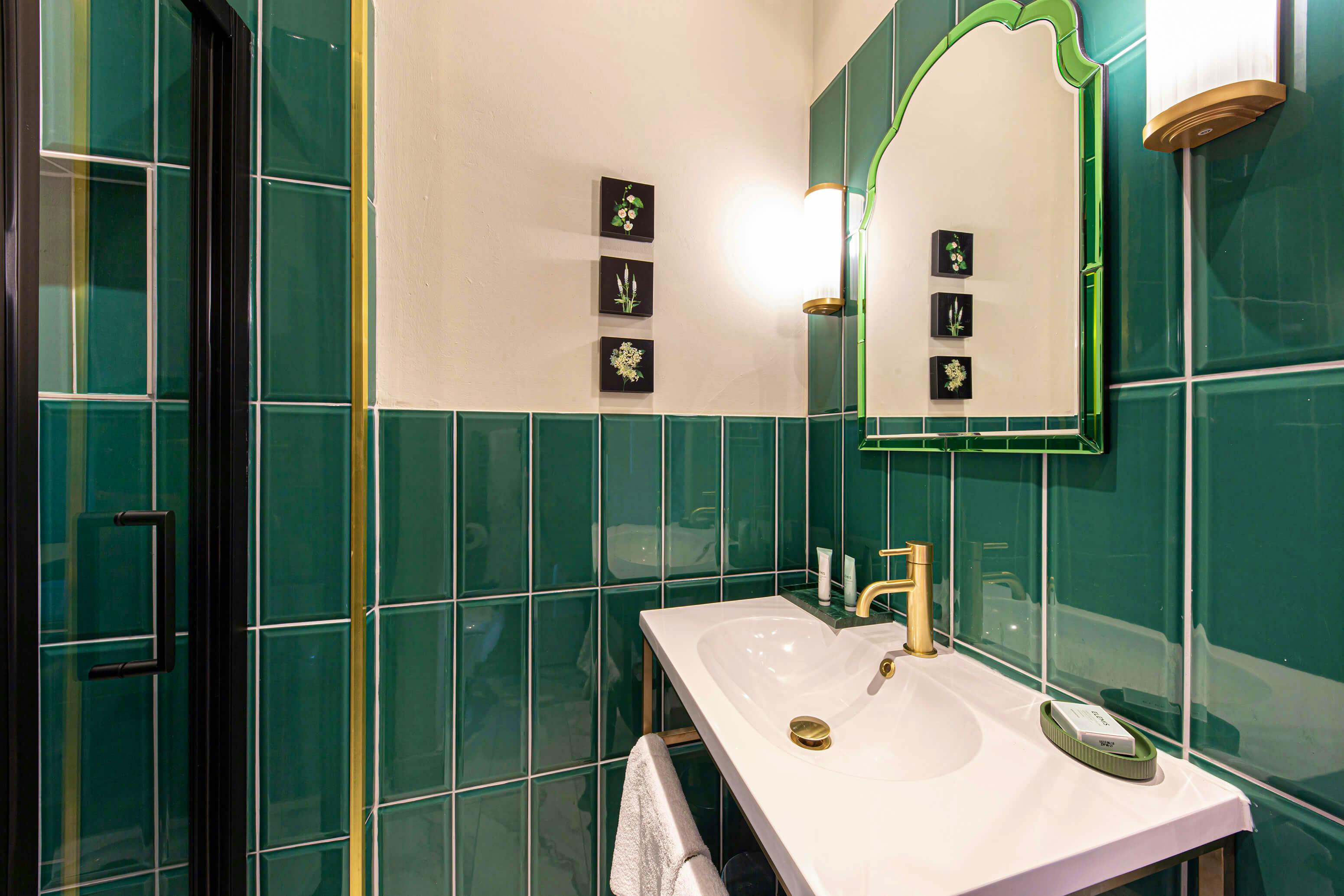 Room 2 - Urban Jungle