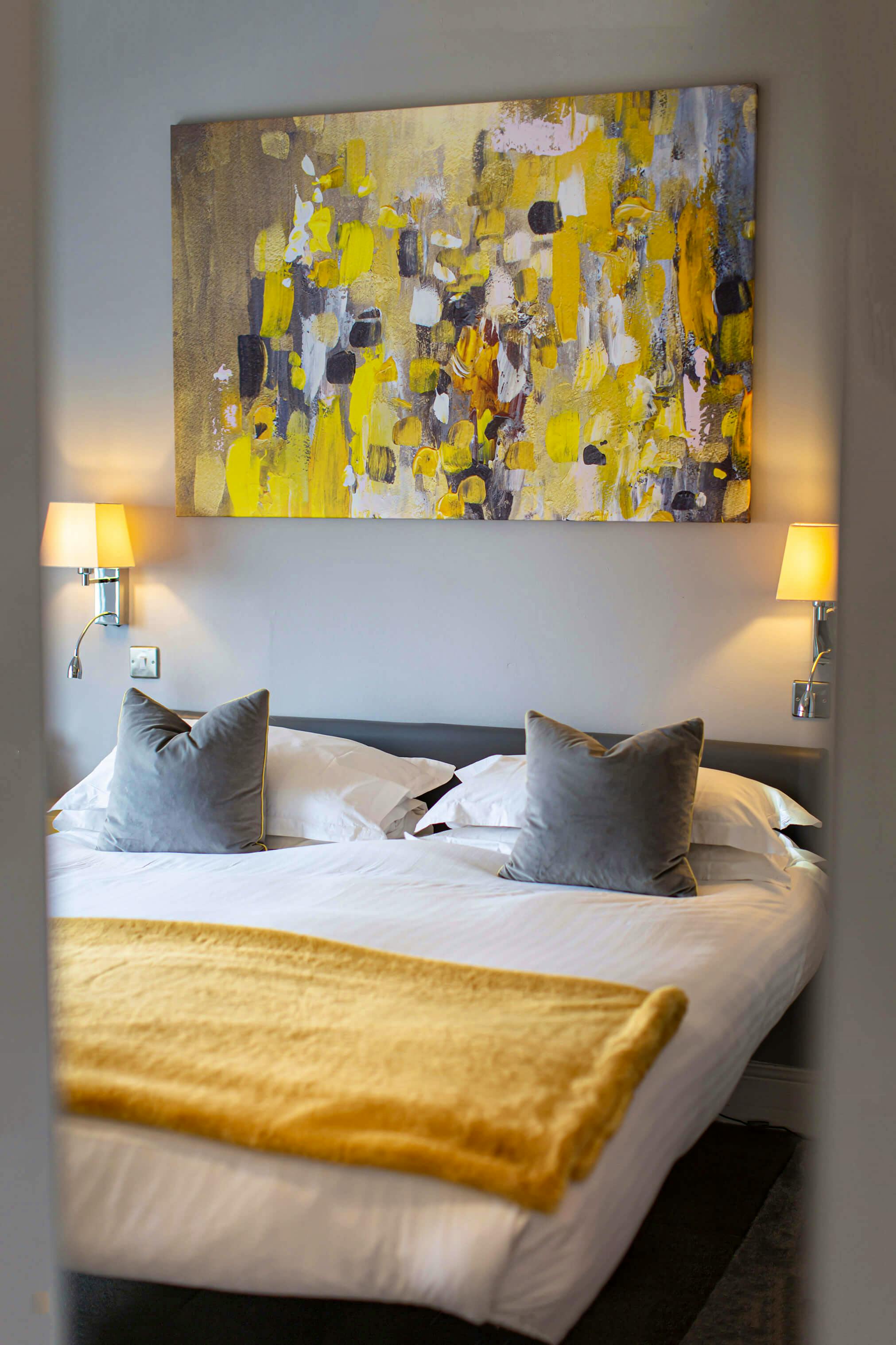 Room 7 - Calm & Light