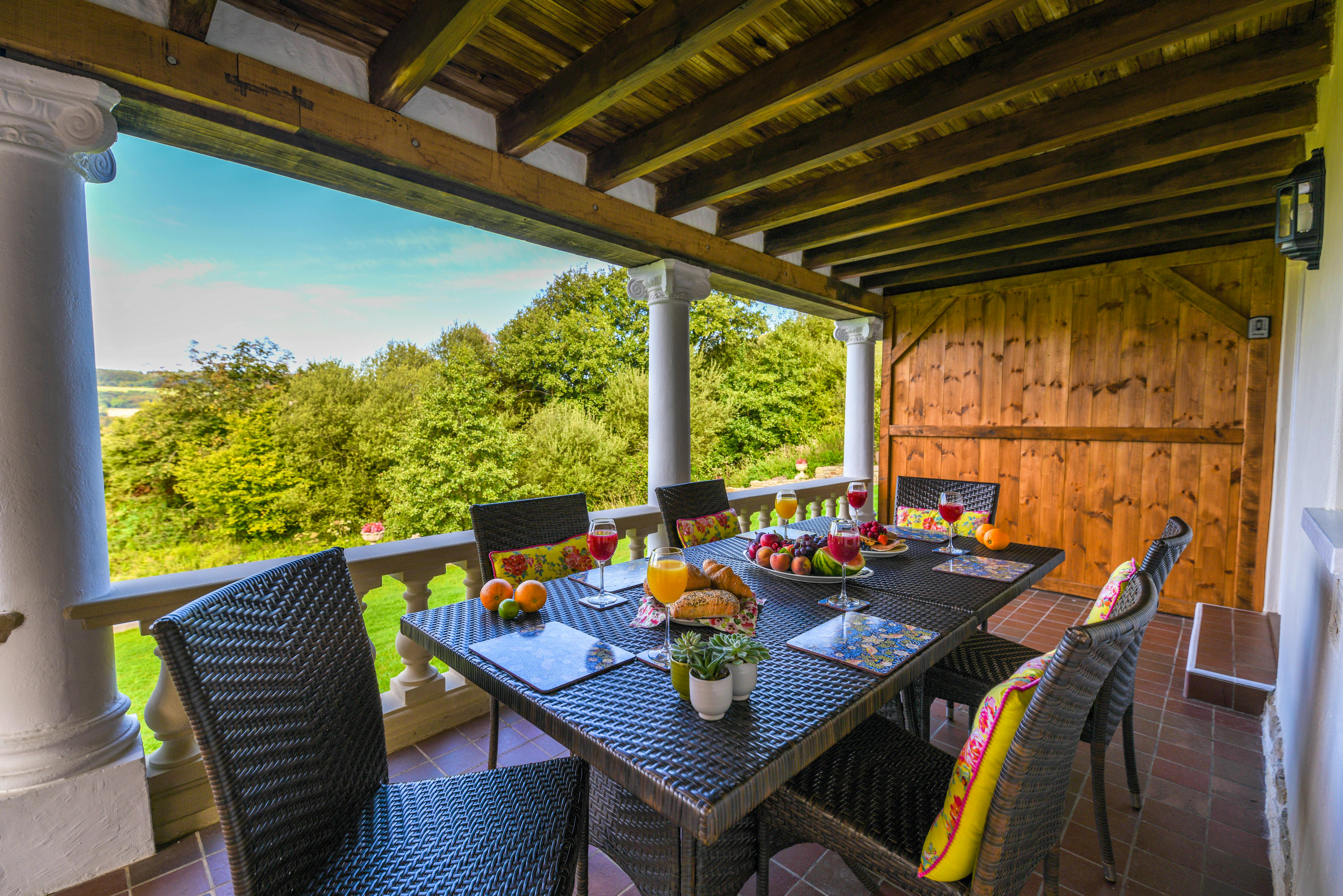 Private veranda for alfresco dining