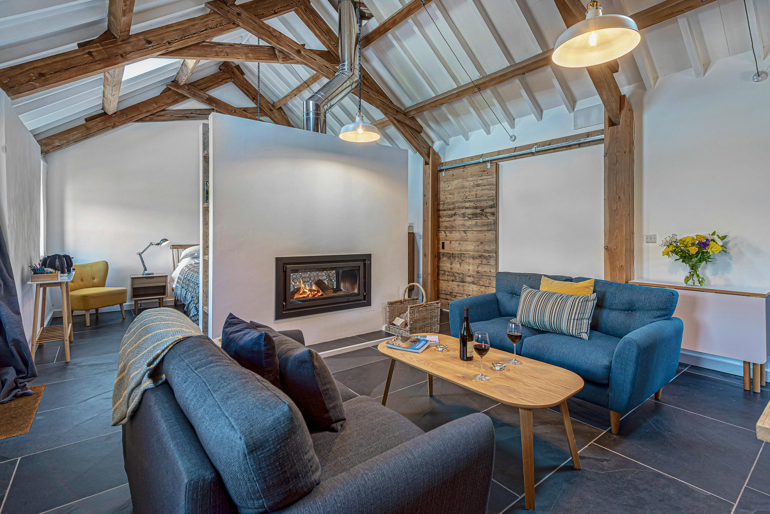 Lounge with double sided fireplace