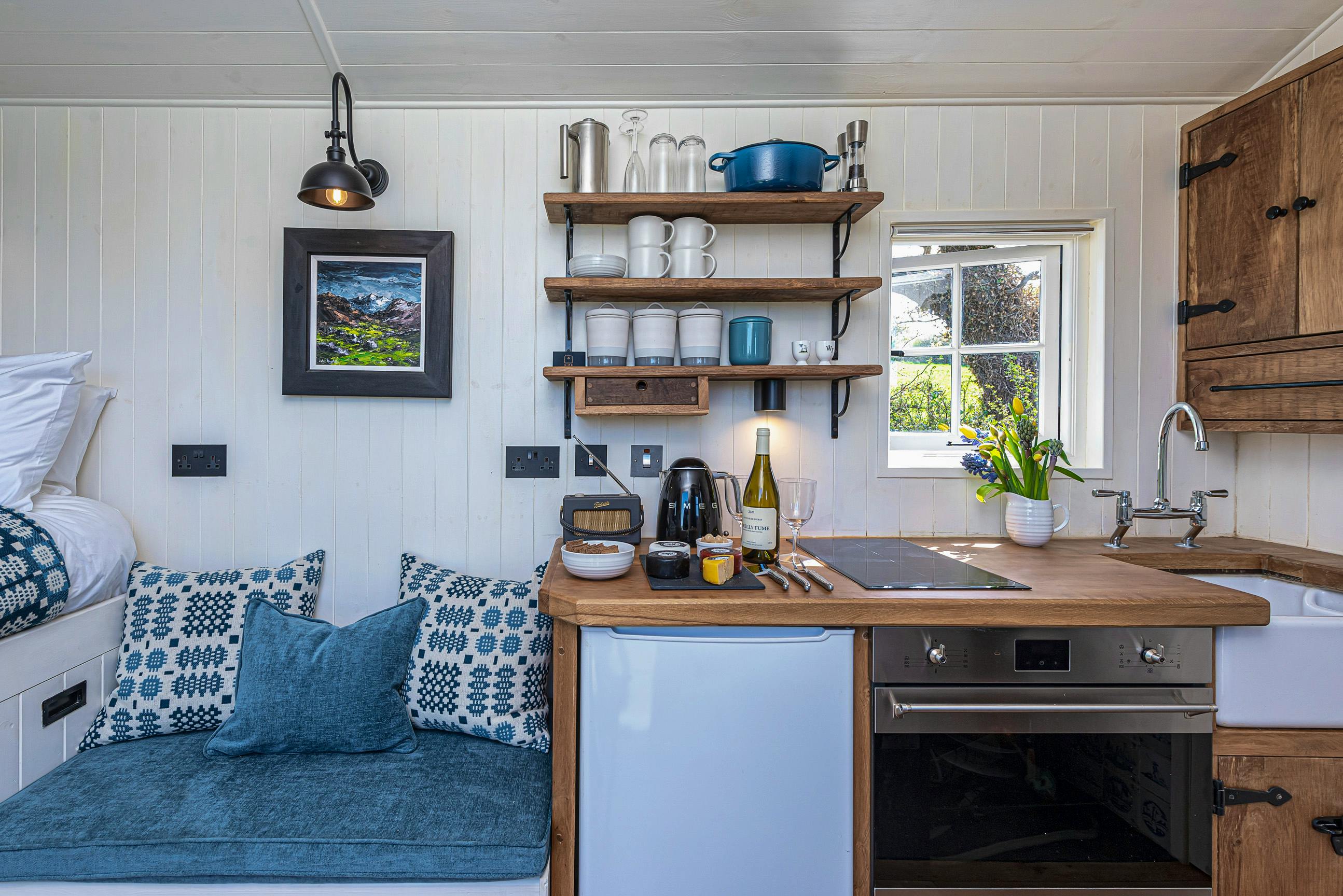 Fully equipped kitchen area