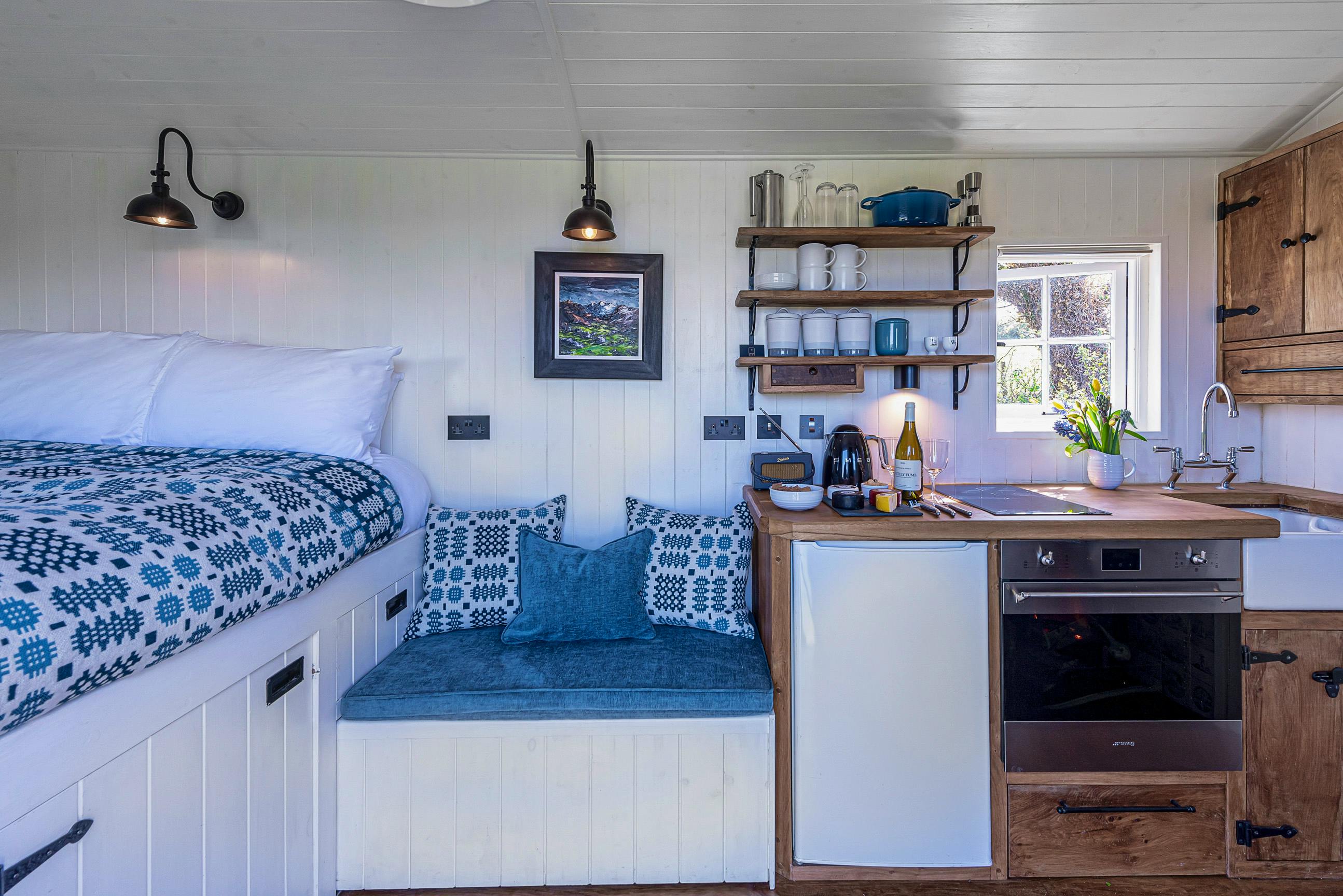 Cozy seating nook & kitchen