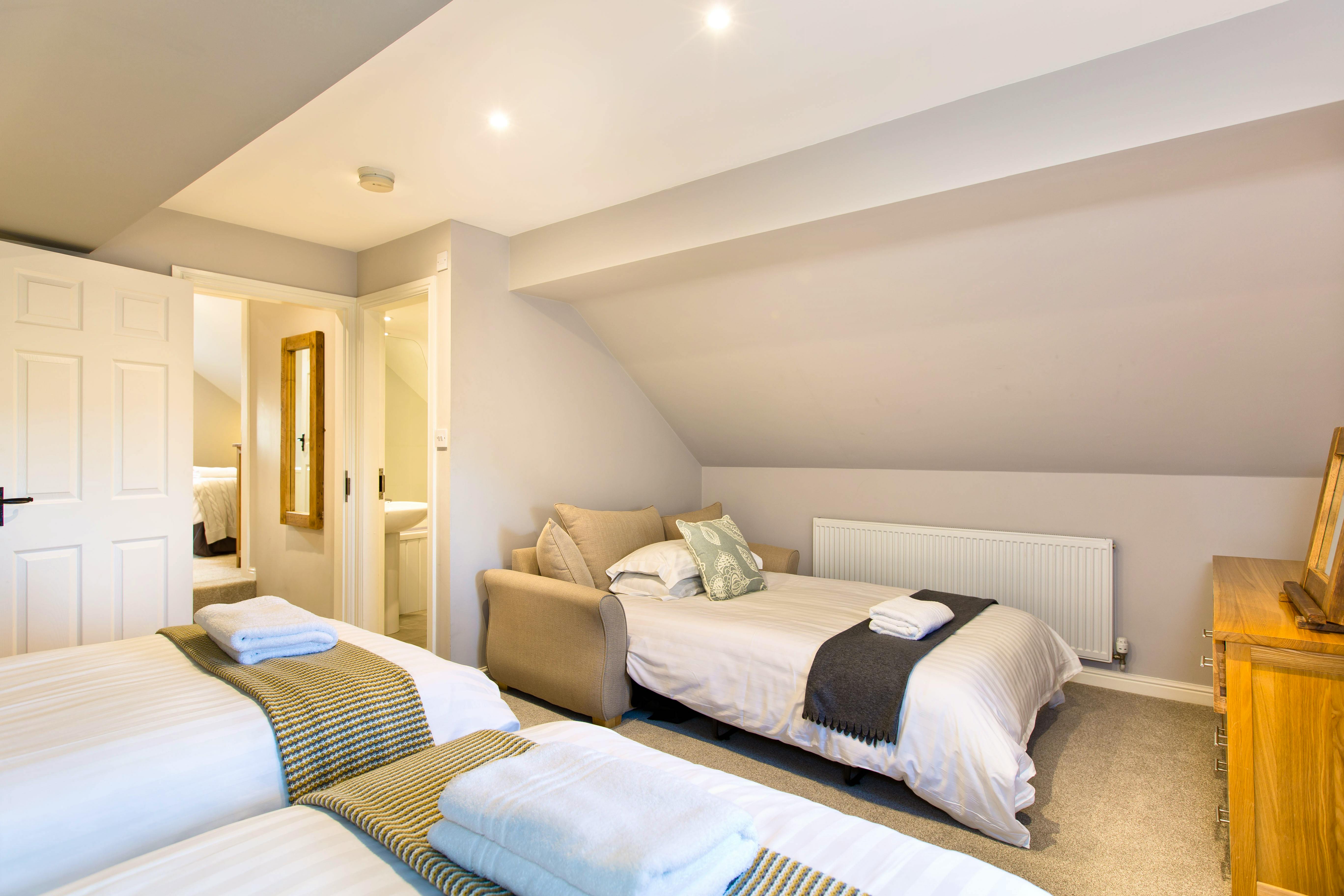 Applegarth Bedroom 2 with ensuite