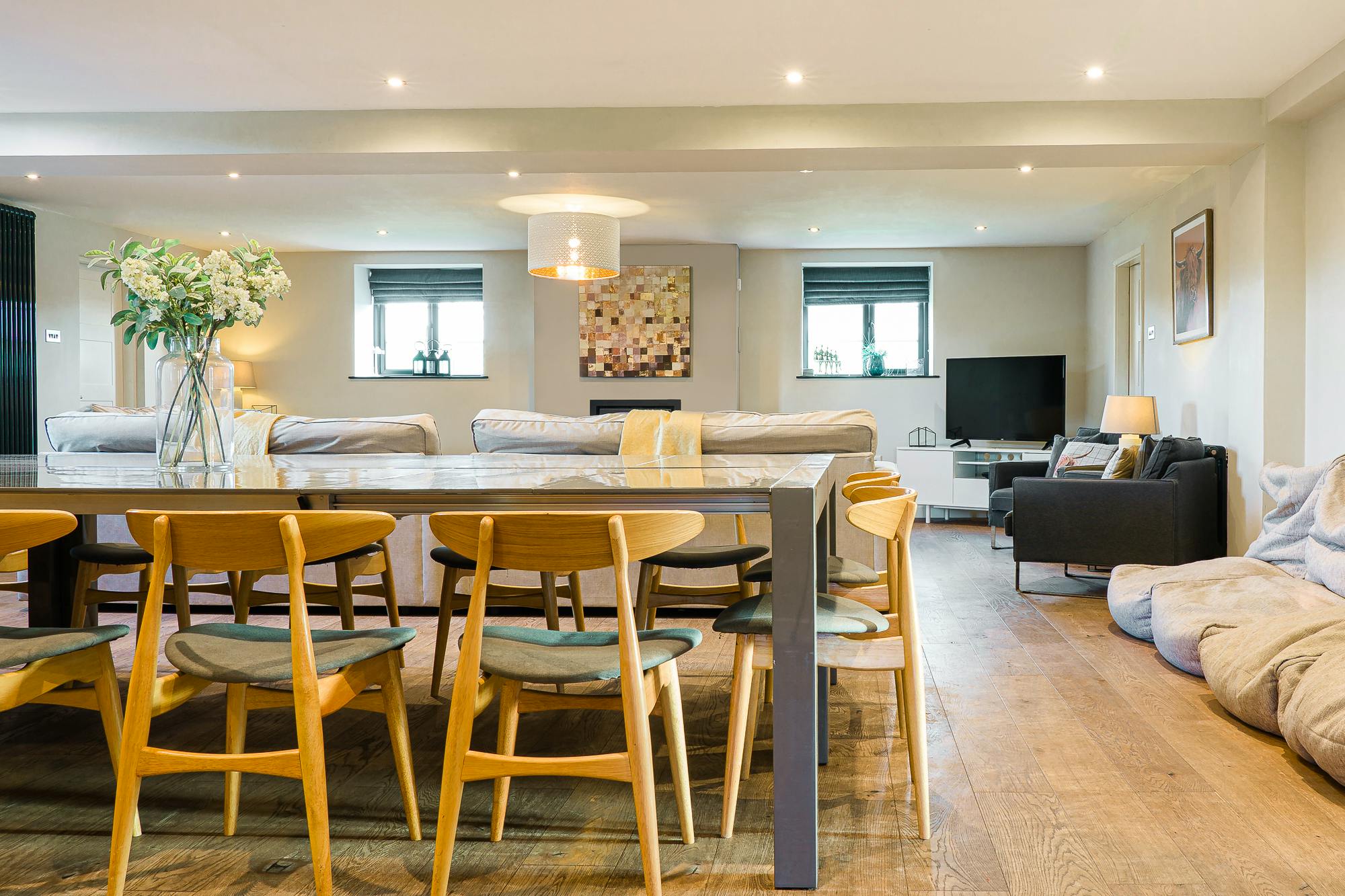 Open plan living and dining 