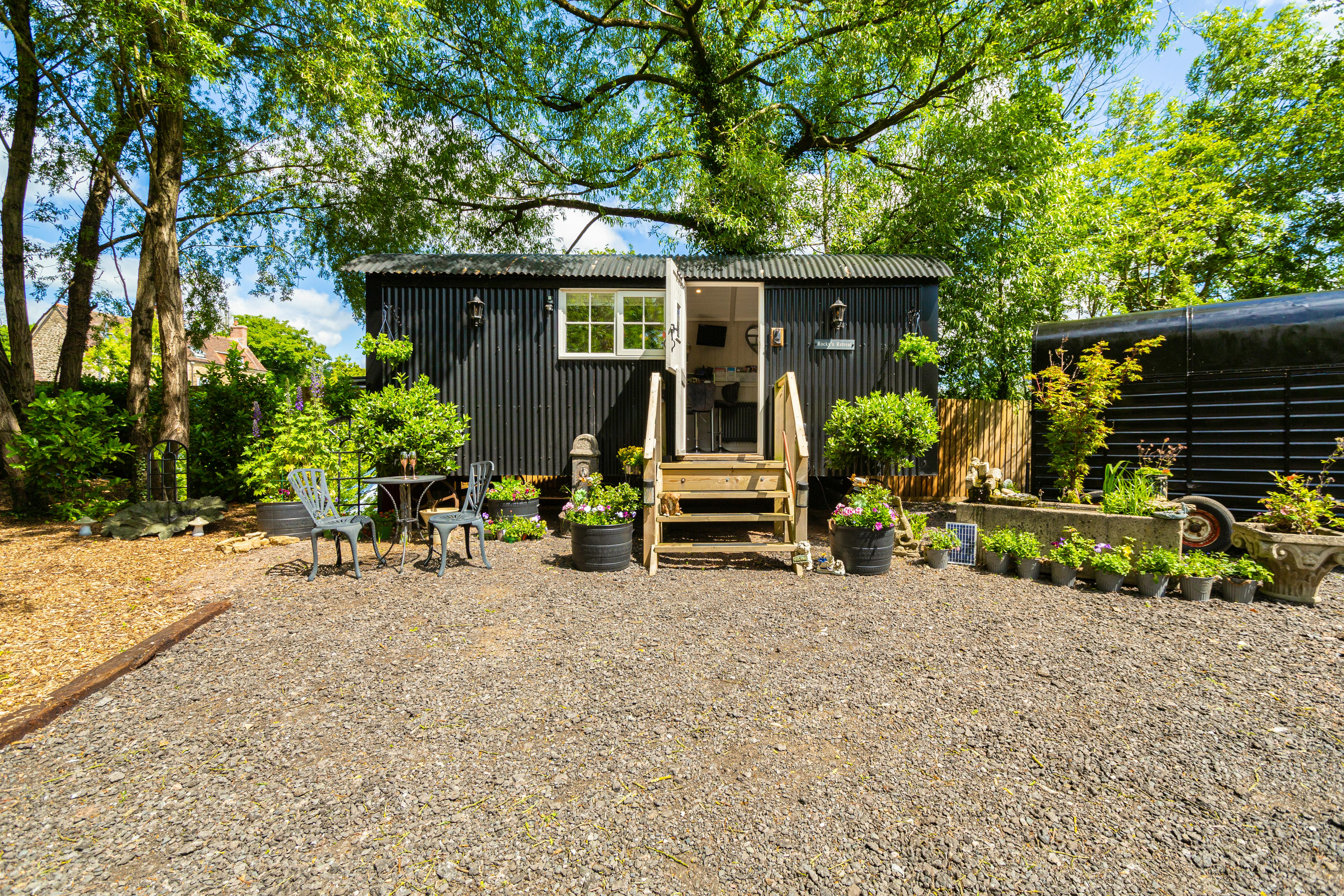 18 Tasty Stays for Foodies